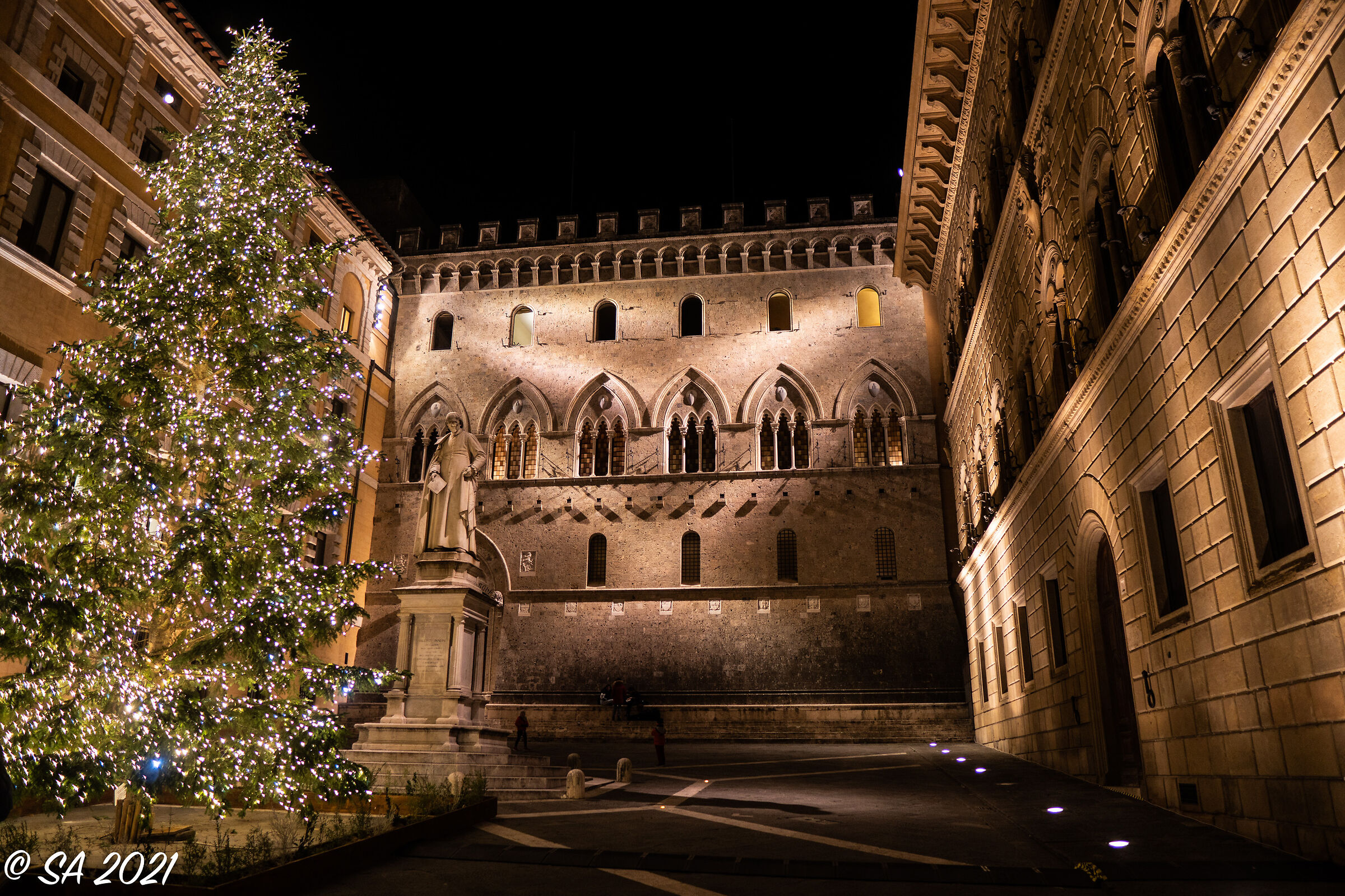Christmas Tree - Siena...