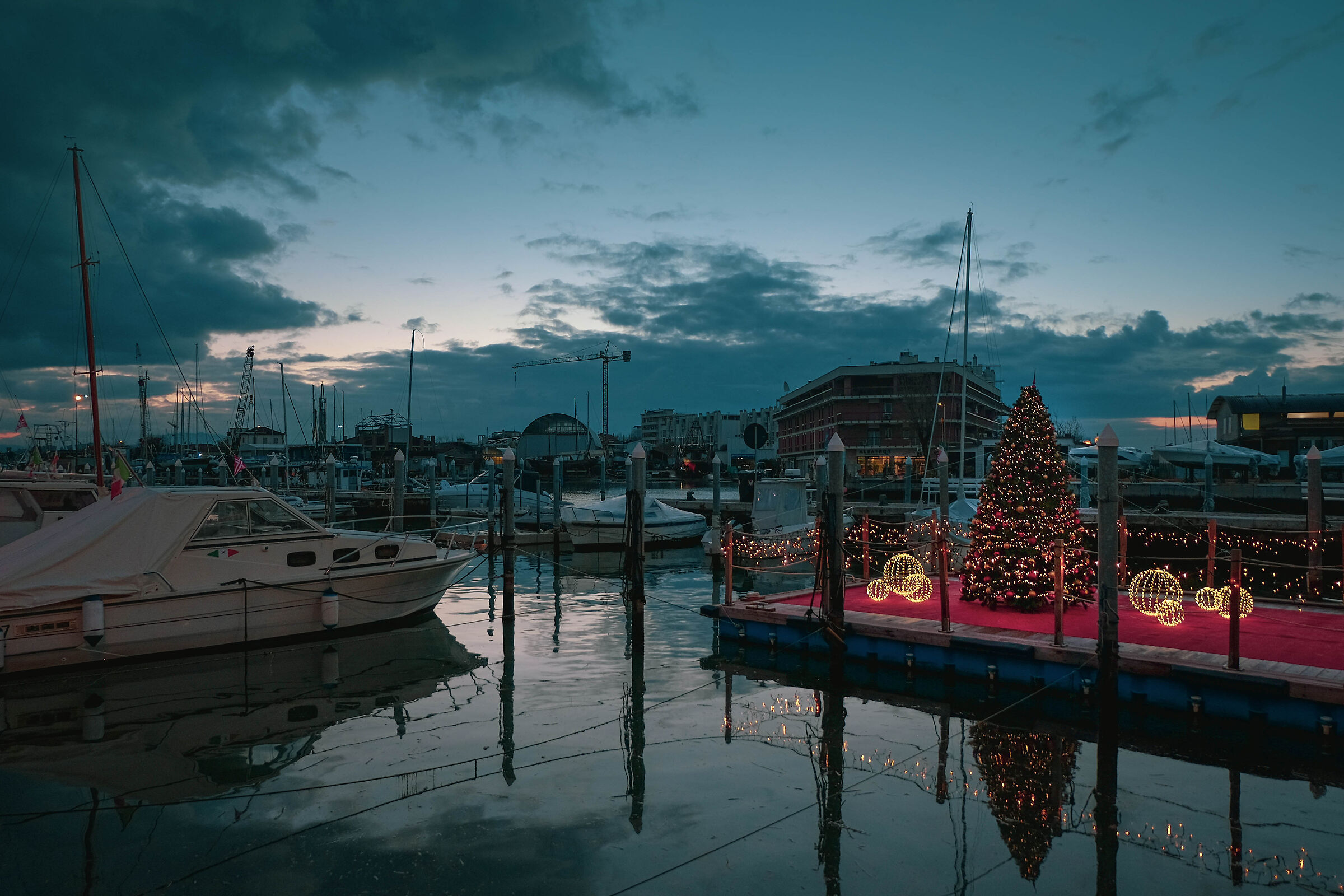 Christmas warmth at the port...