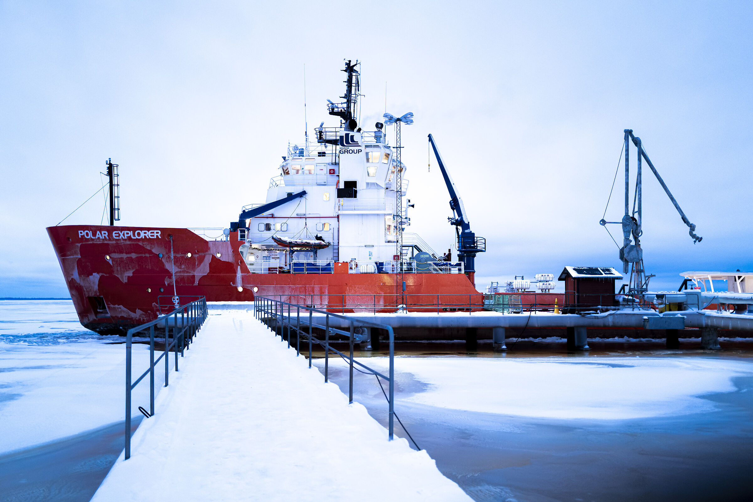 Svezia - nave rompighiaccio Polar Explorer...