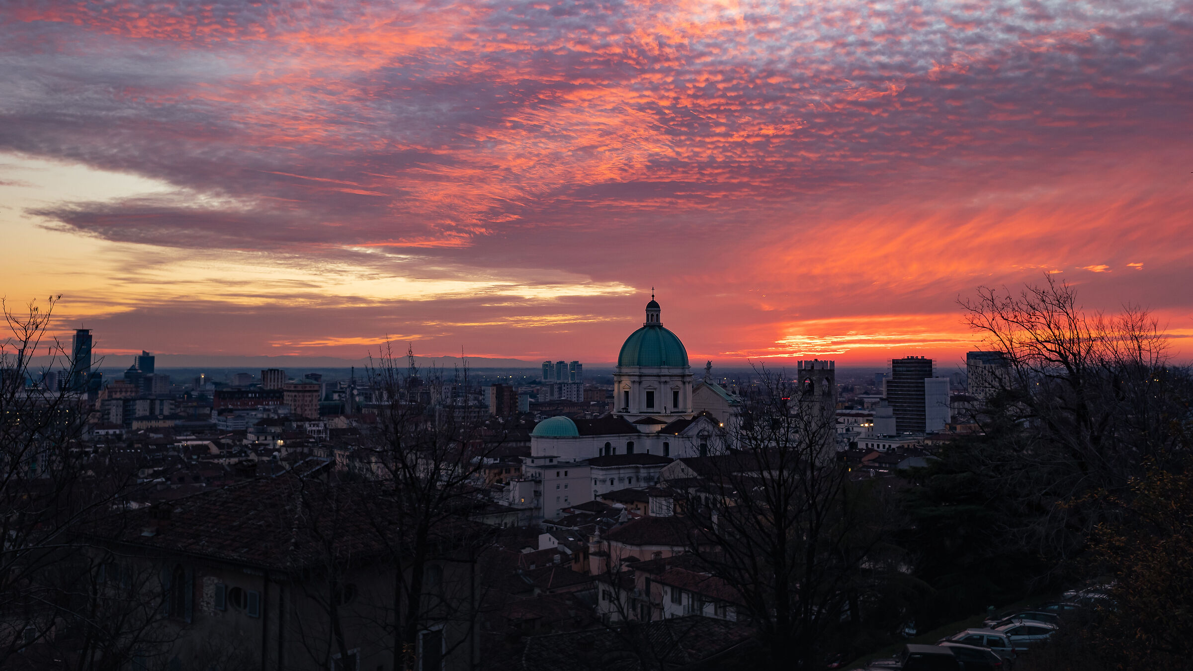 The sky is red above Brescia!...