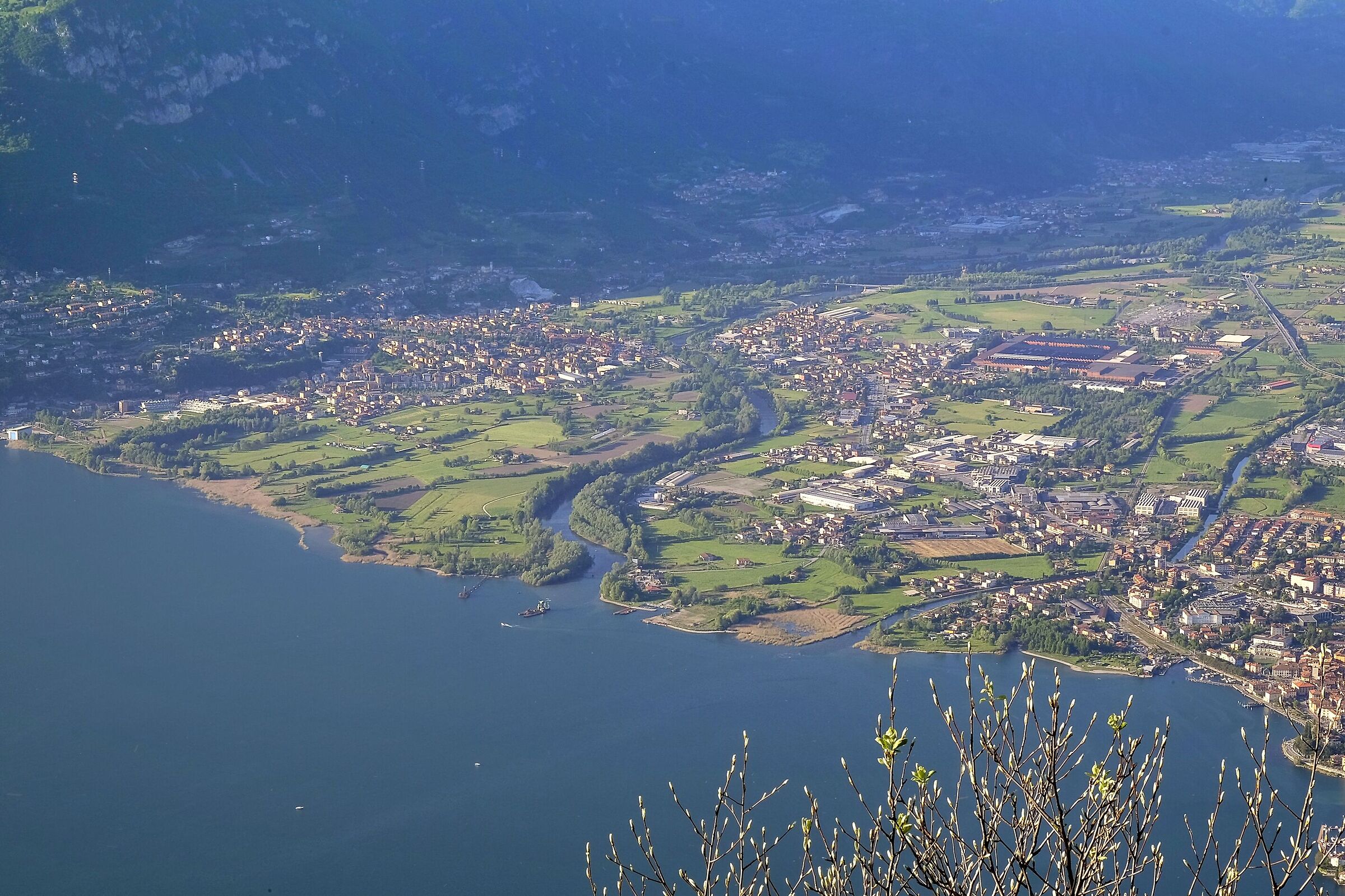 Lago d'Iseo, Pisogne e fiume Oglio...