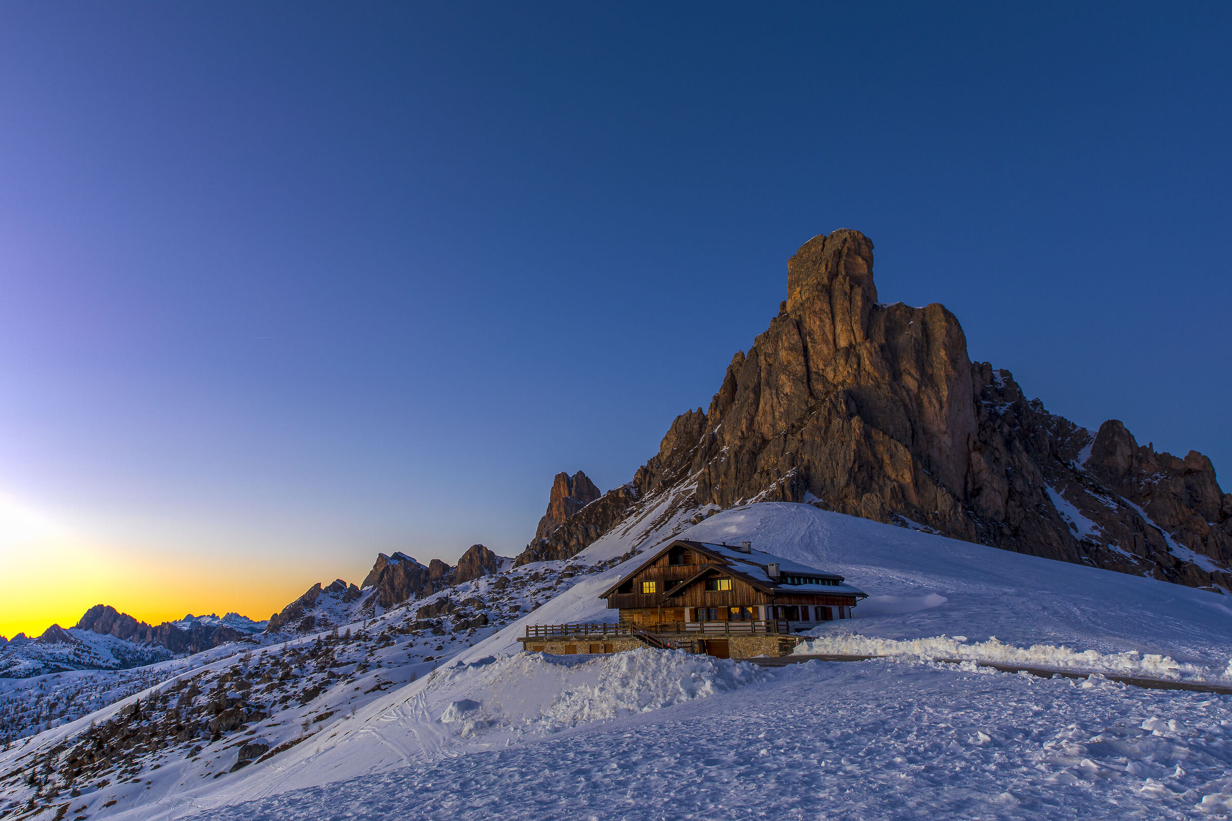 Tramonto a Passo Giau...