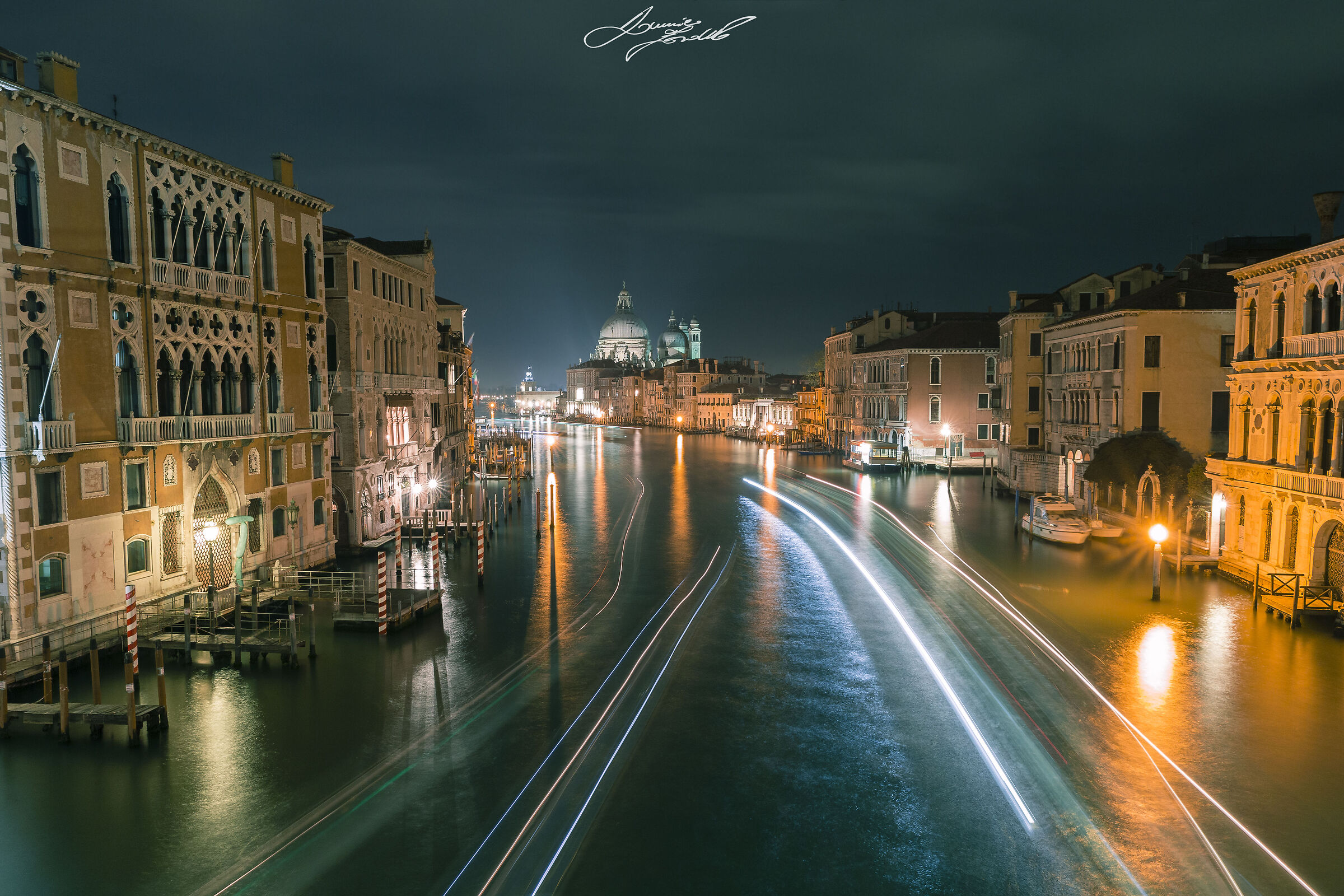 Venice by night*...
