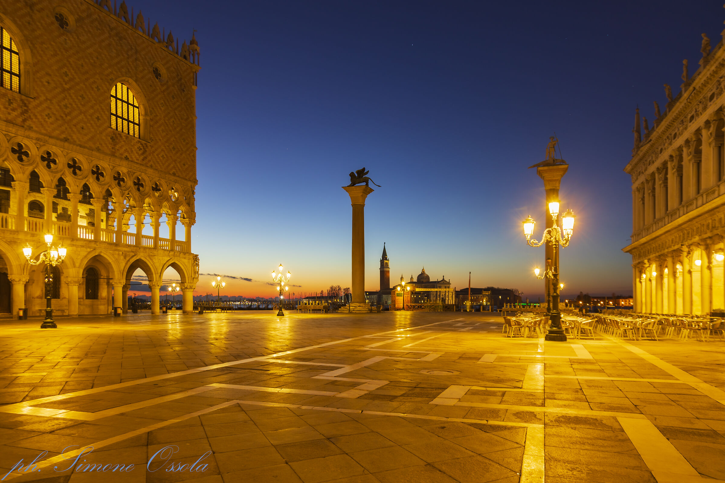 Alba in Piazza San Marco...
