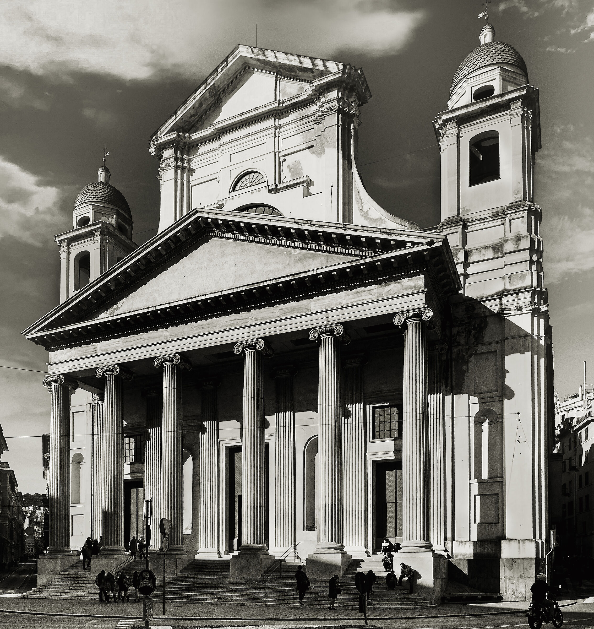 Genoa - Annunziata Church - Colonnade...