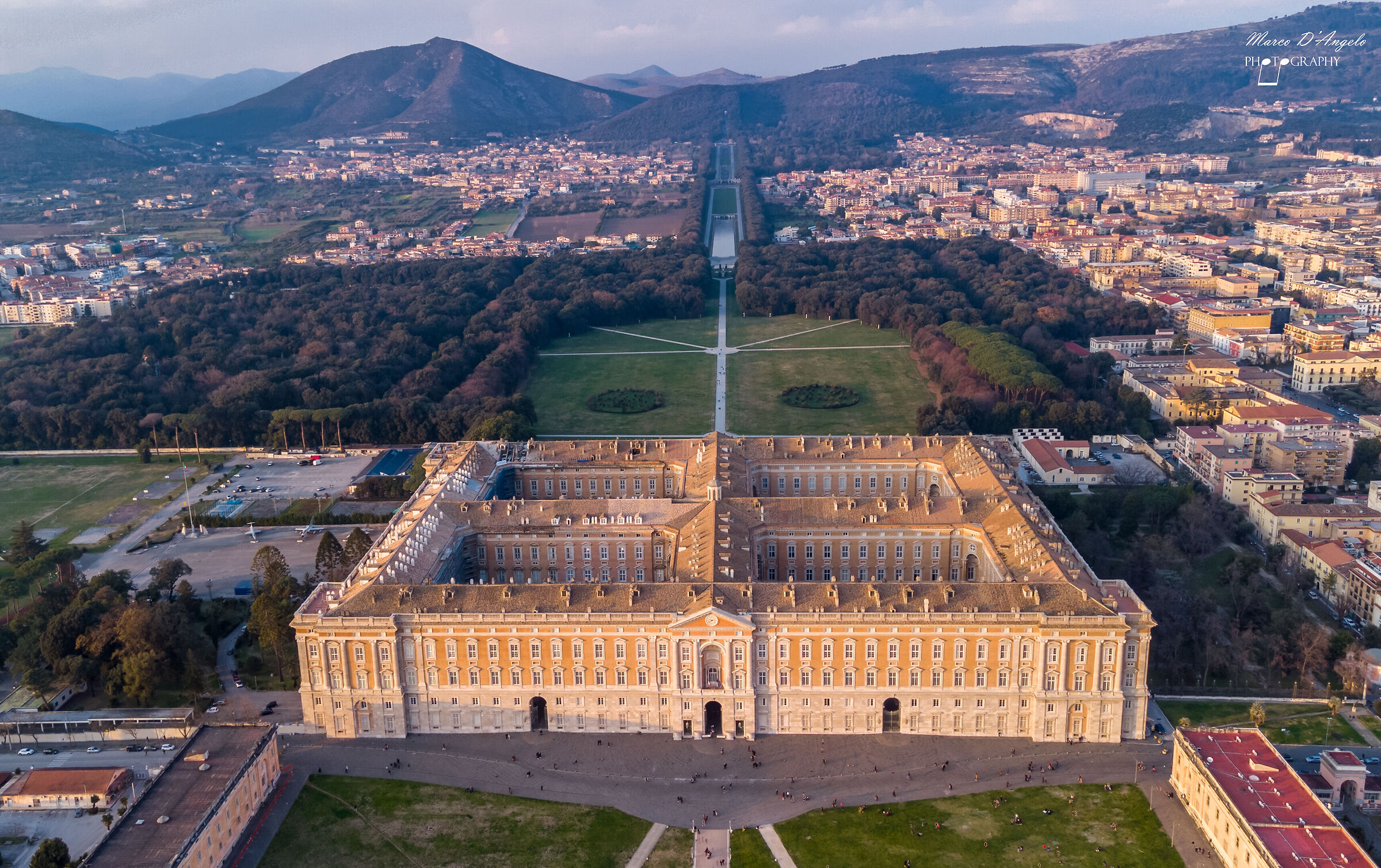 Reggia di Caserta dall'alto...