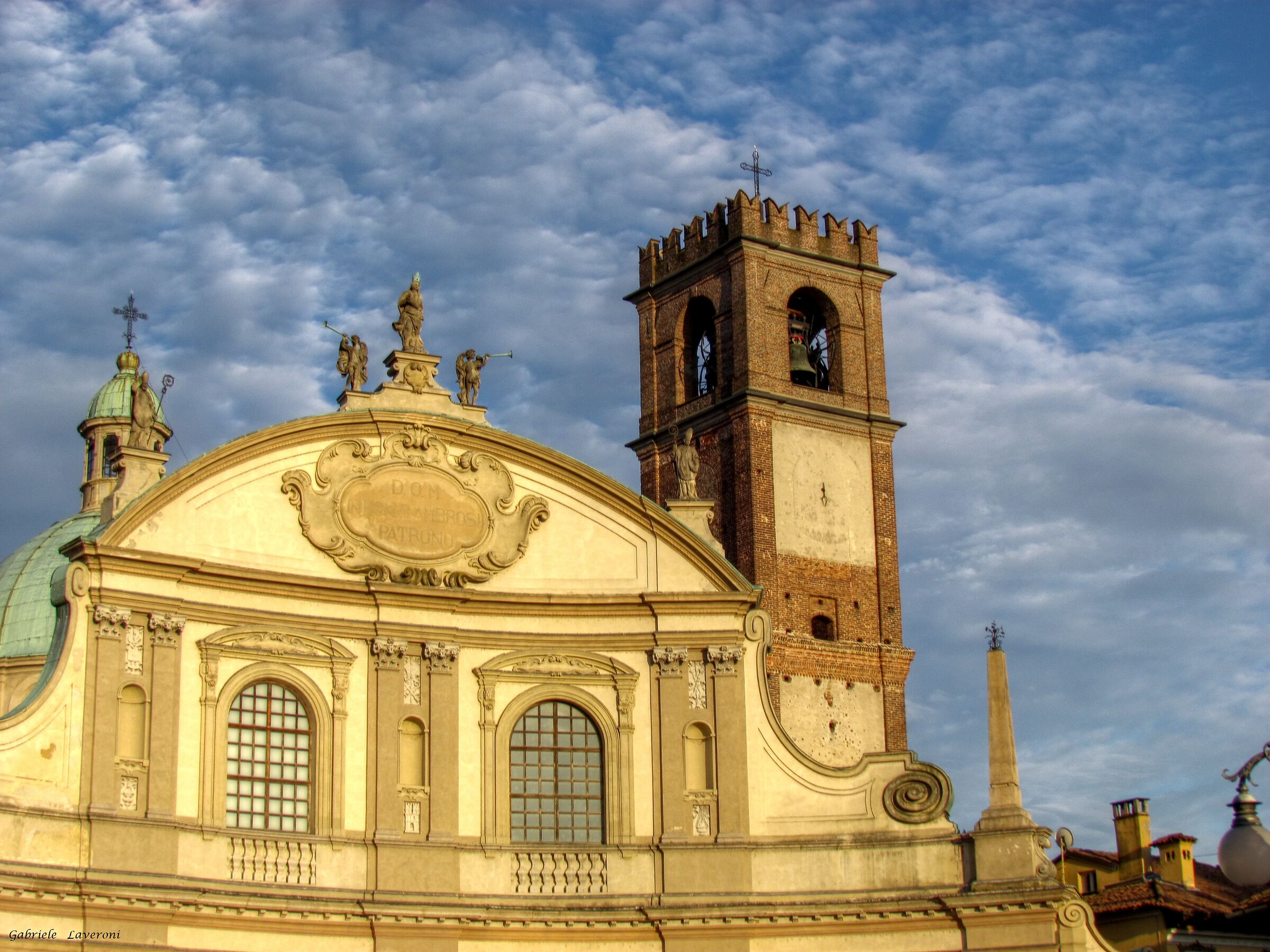Dettaglio facciata Duomo di Vigevano...