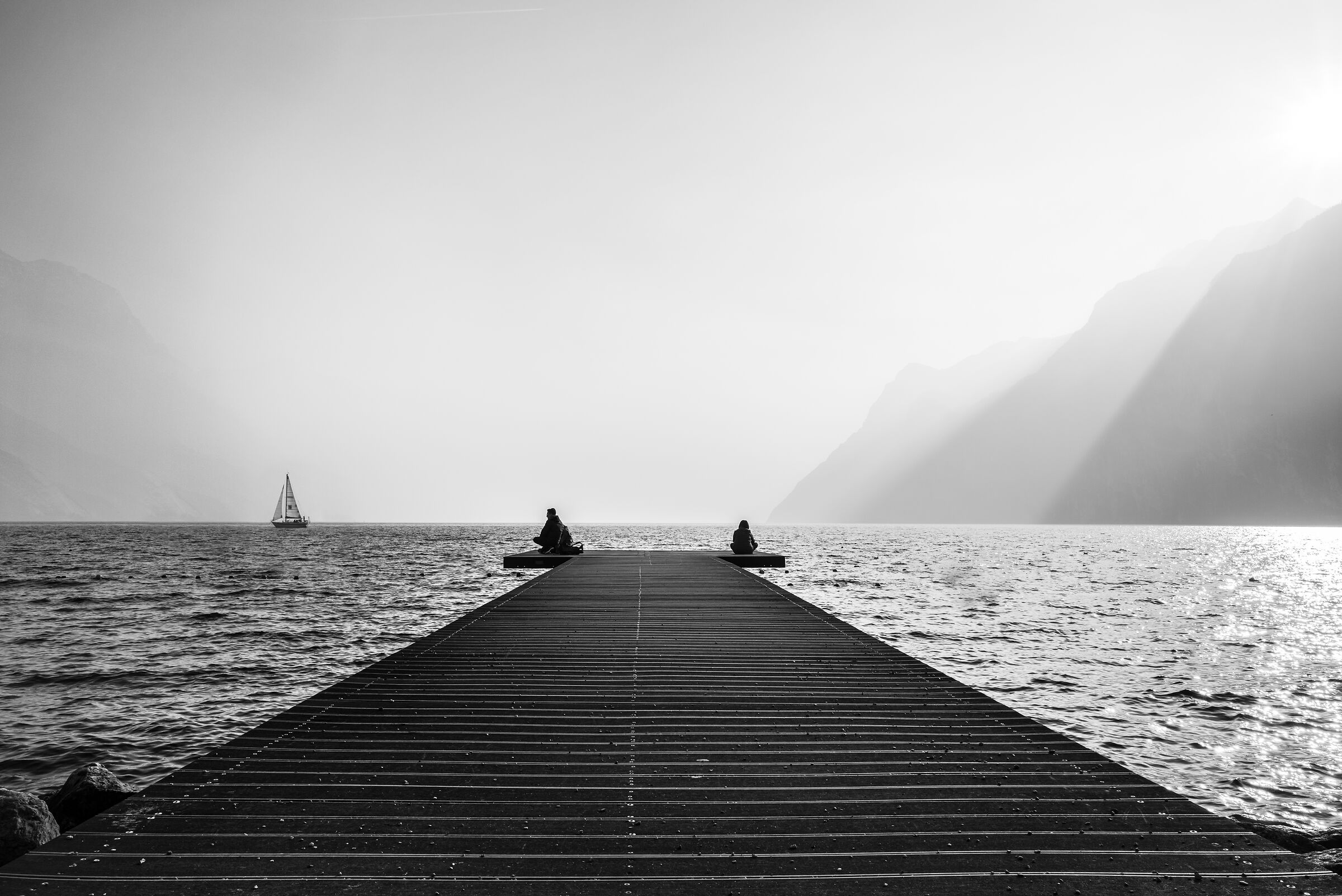 Symmetries on the lake...