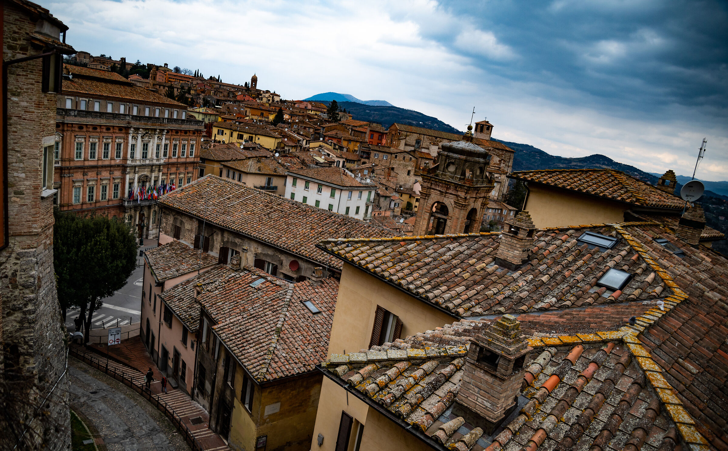 Perugian roofs...