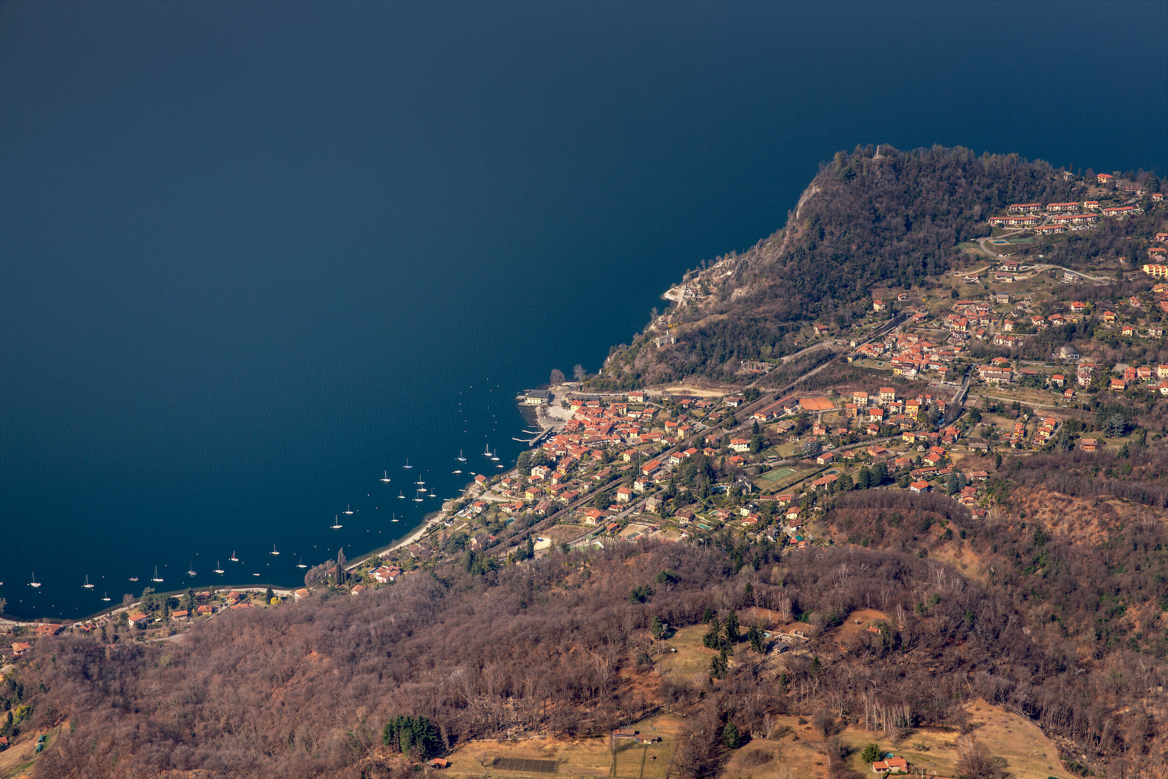 Caldé, la Portofino del lago Maggiore...