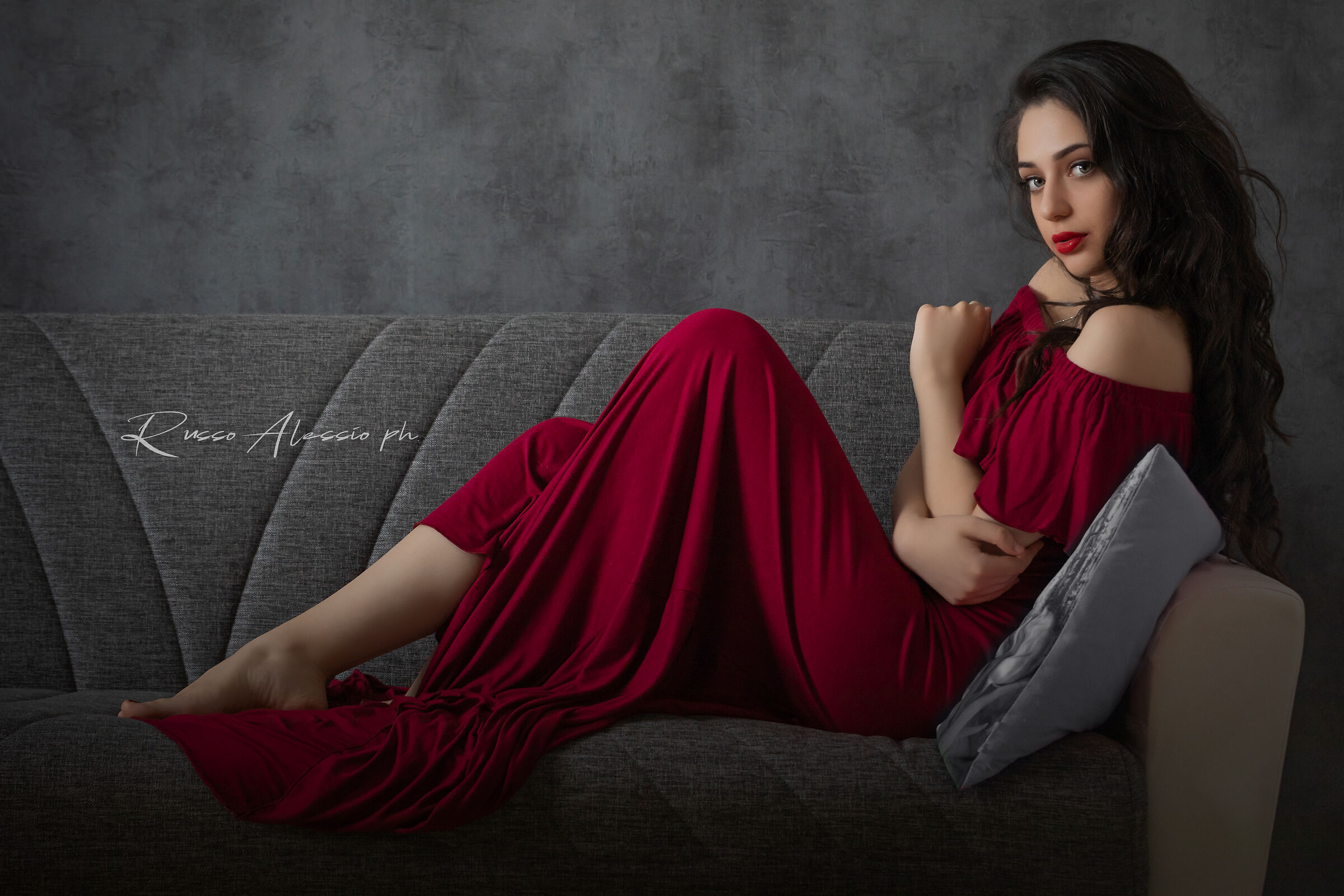 Alessia in red...