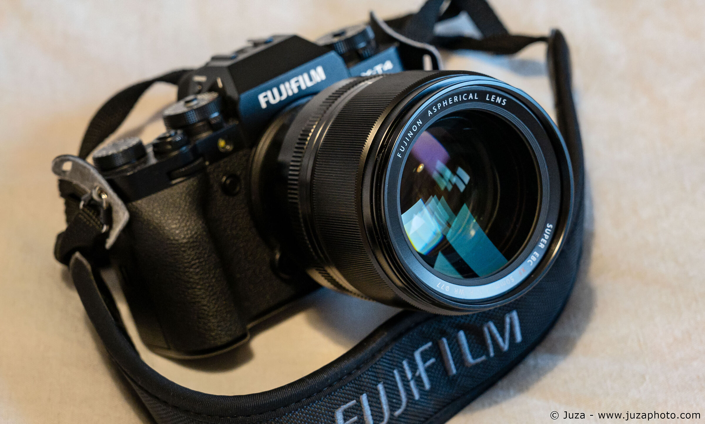 Fujifilm XF 50mm f/1.0 R WR...
