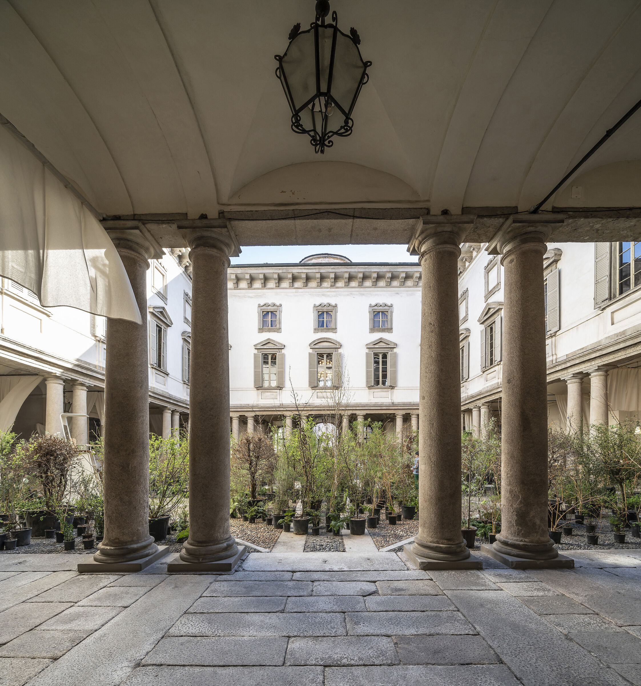 Palazzo Litta - Central Courtyard - 5...