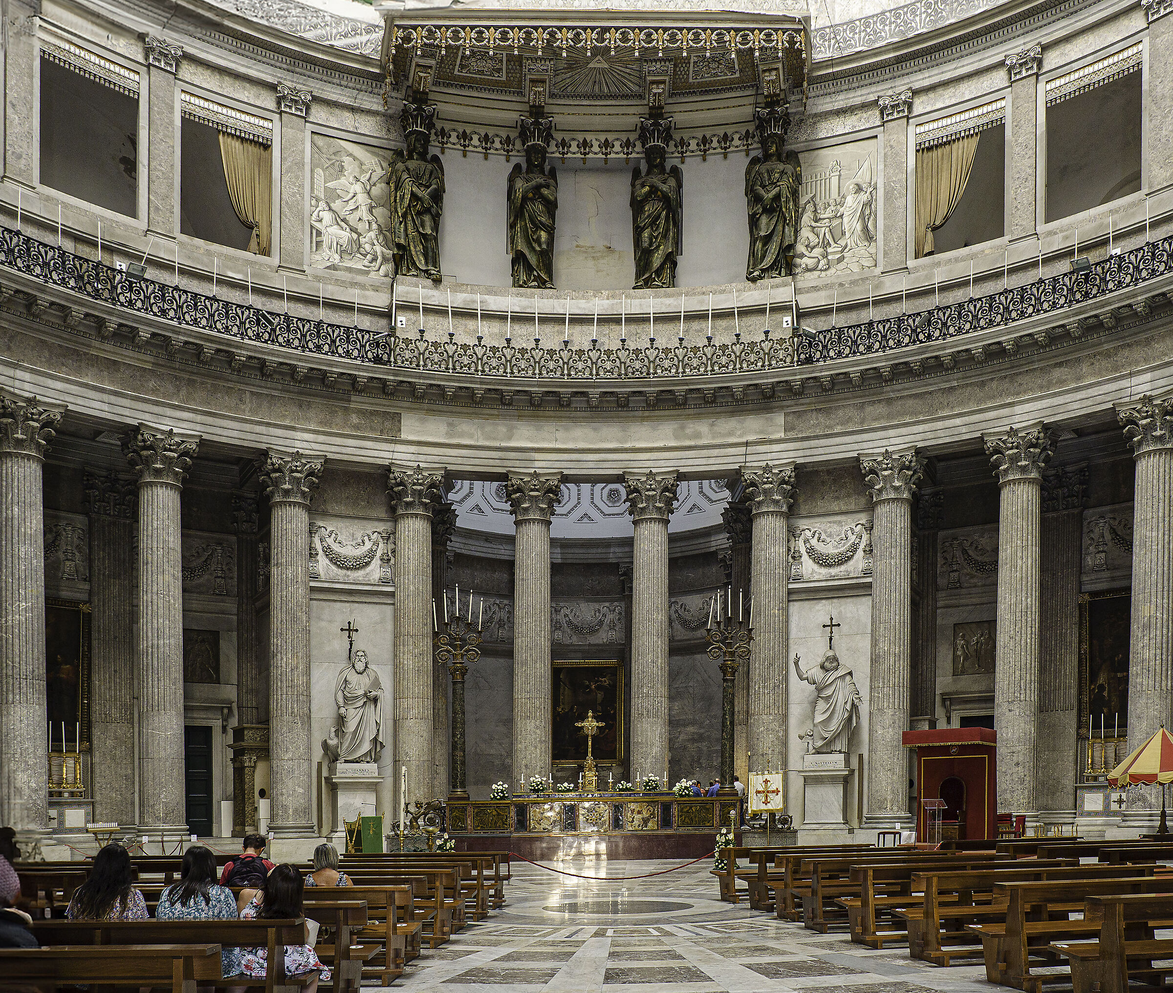 Napoili- piazza del Plebiscito- S Francesco di Paola...