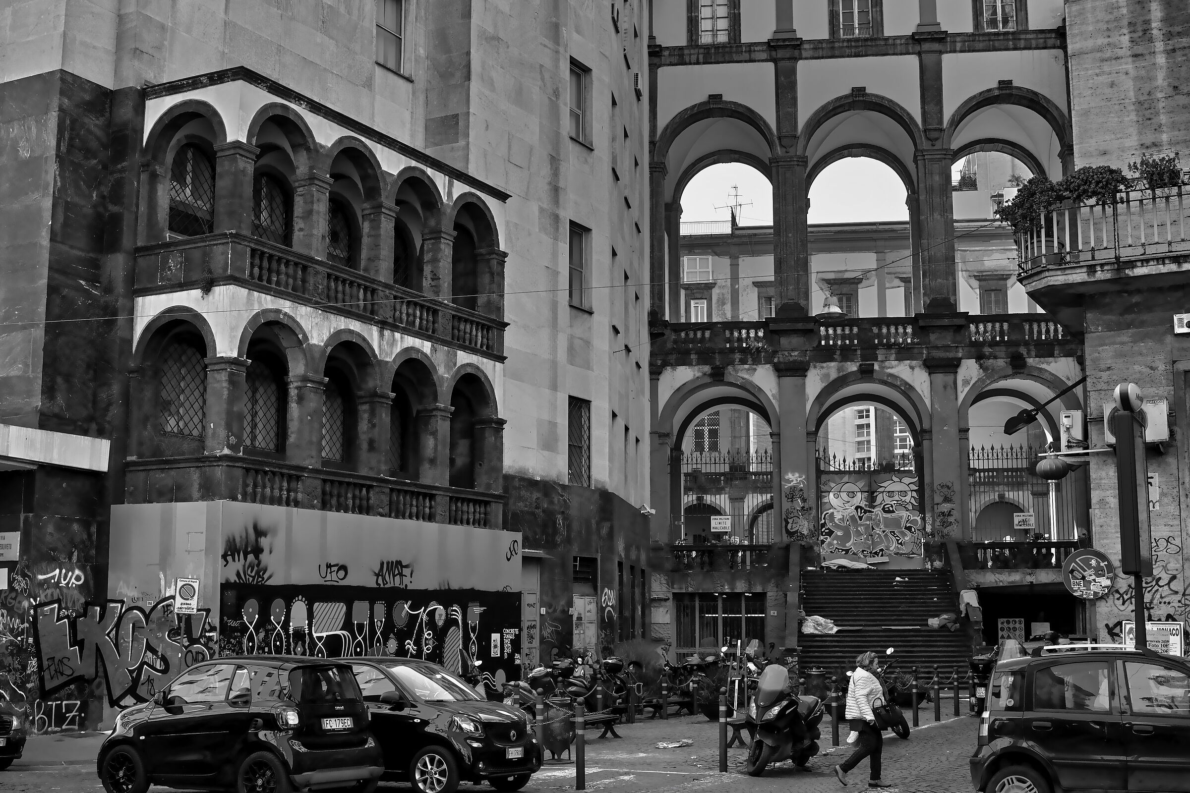 Scorcio Palazzo Poste Napoli...