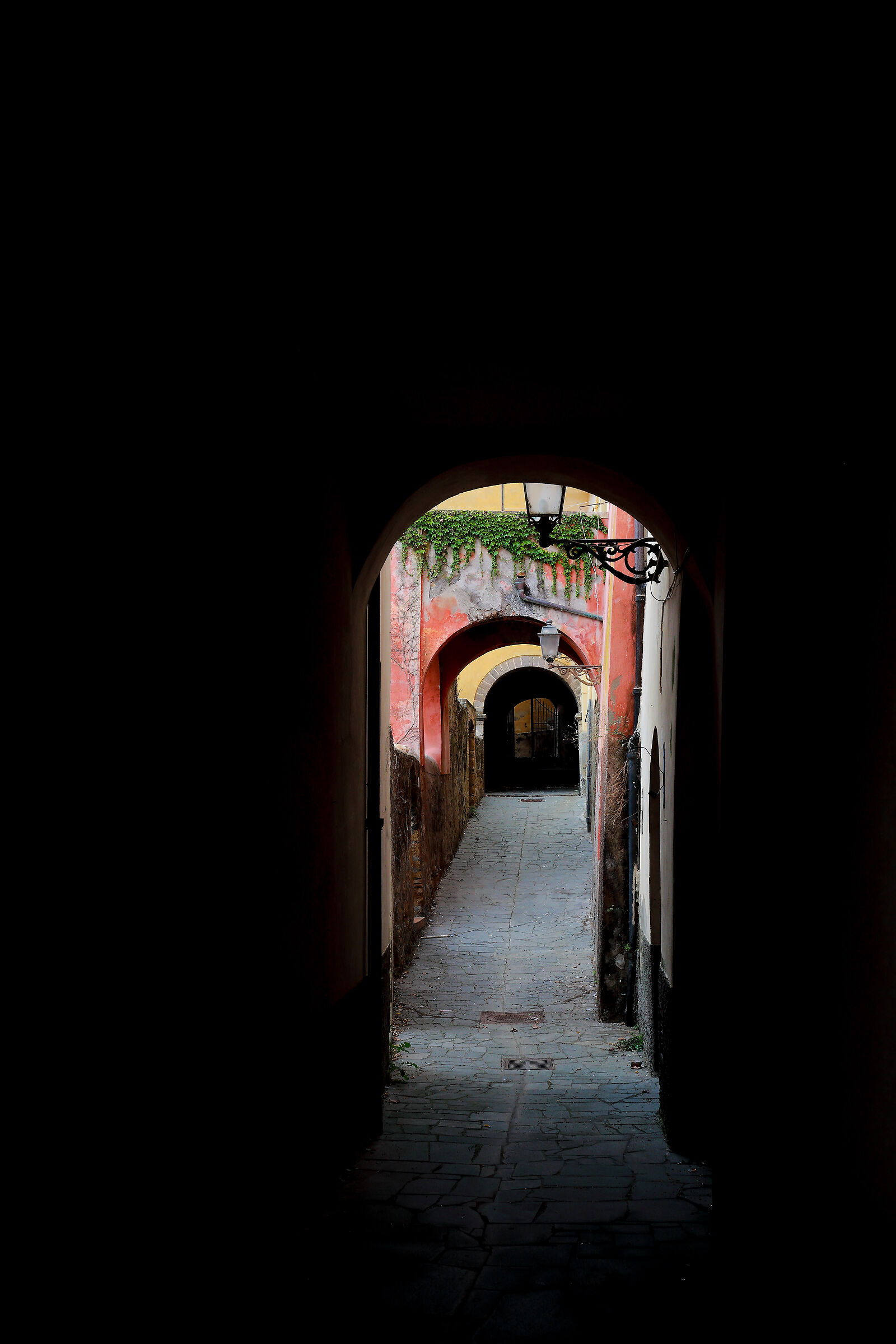A colorful passage in the "Artisans' Alley"...