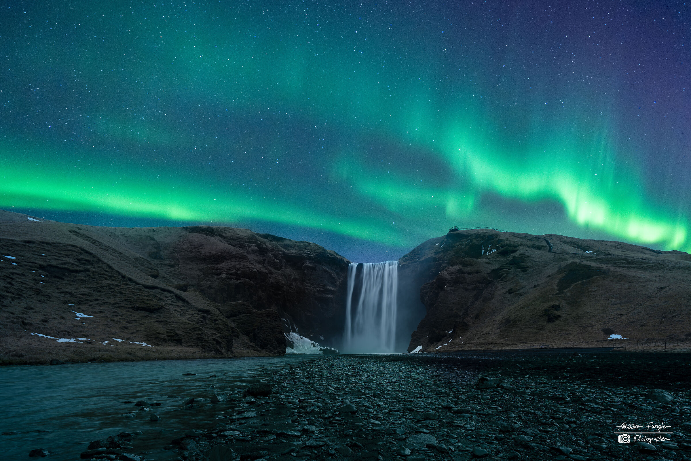 the two queens, Skógafoss and Aurora!...