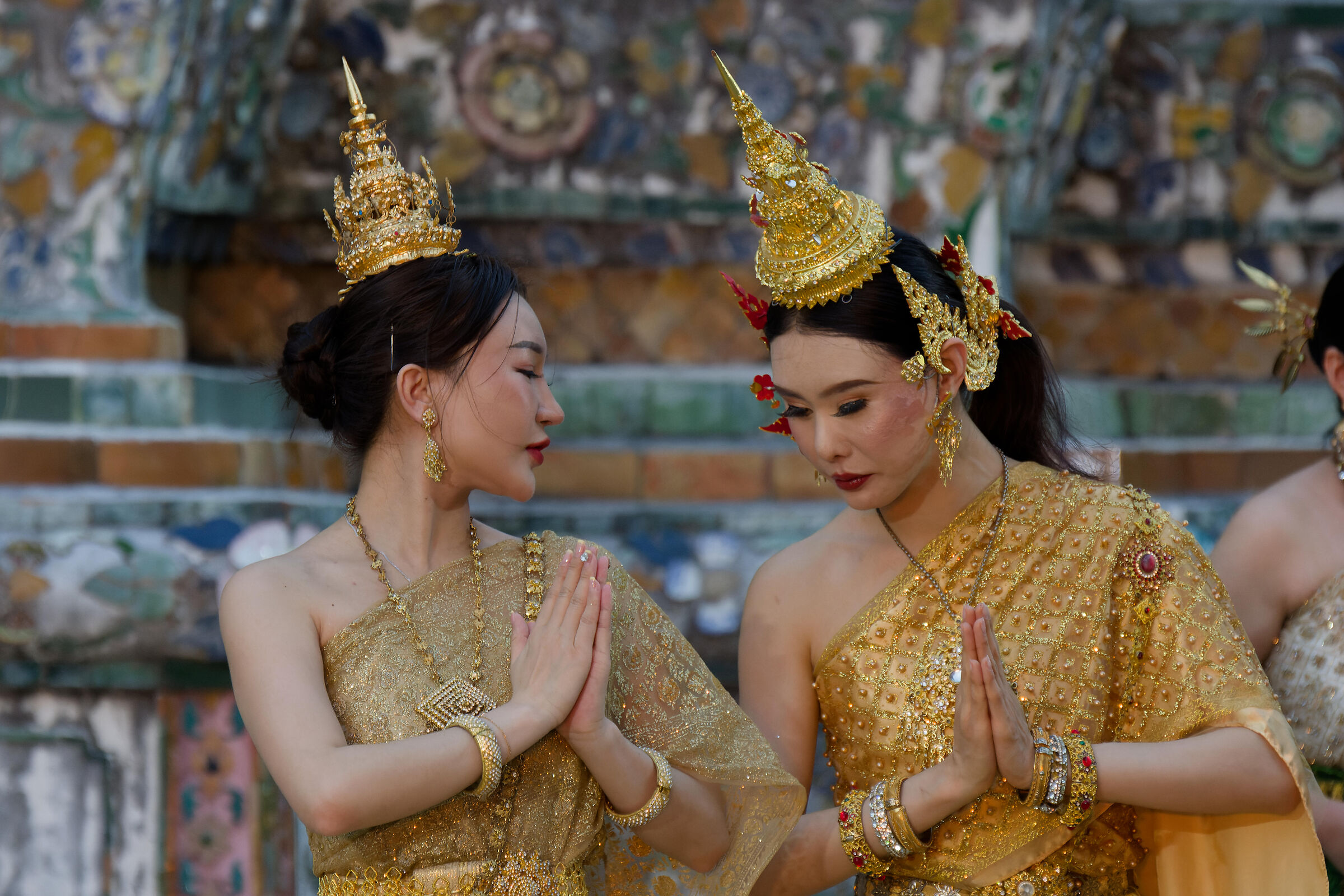 People of Wat Arun...