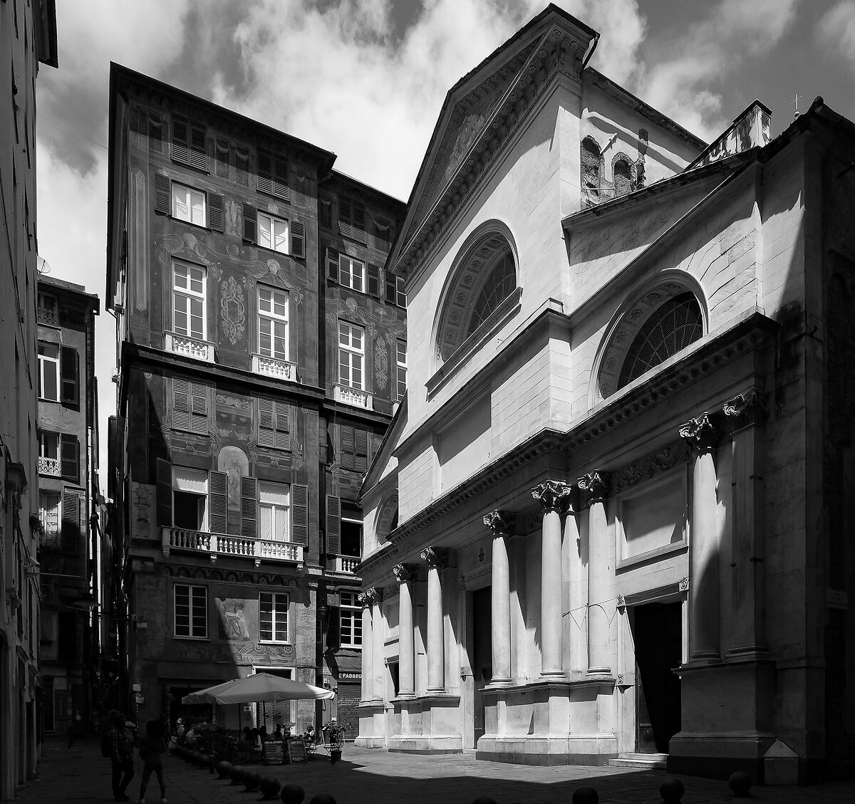 Genoa - Piazza delle vigne...
