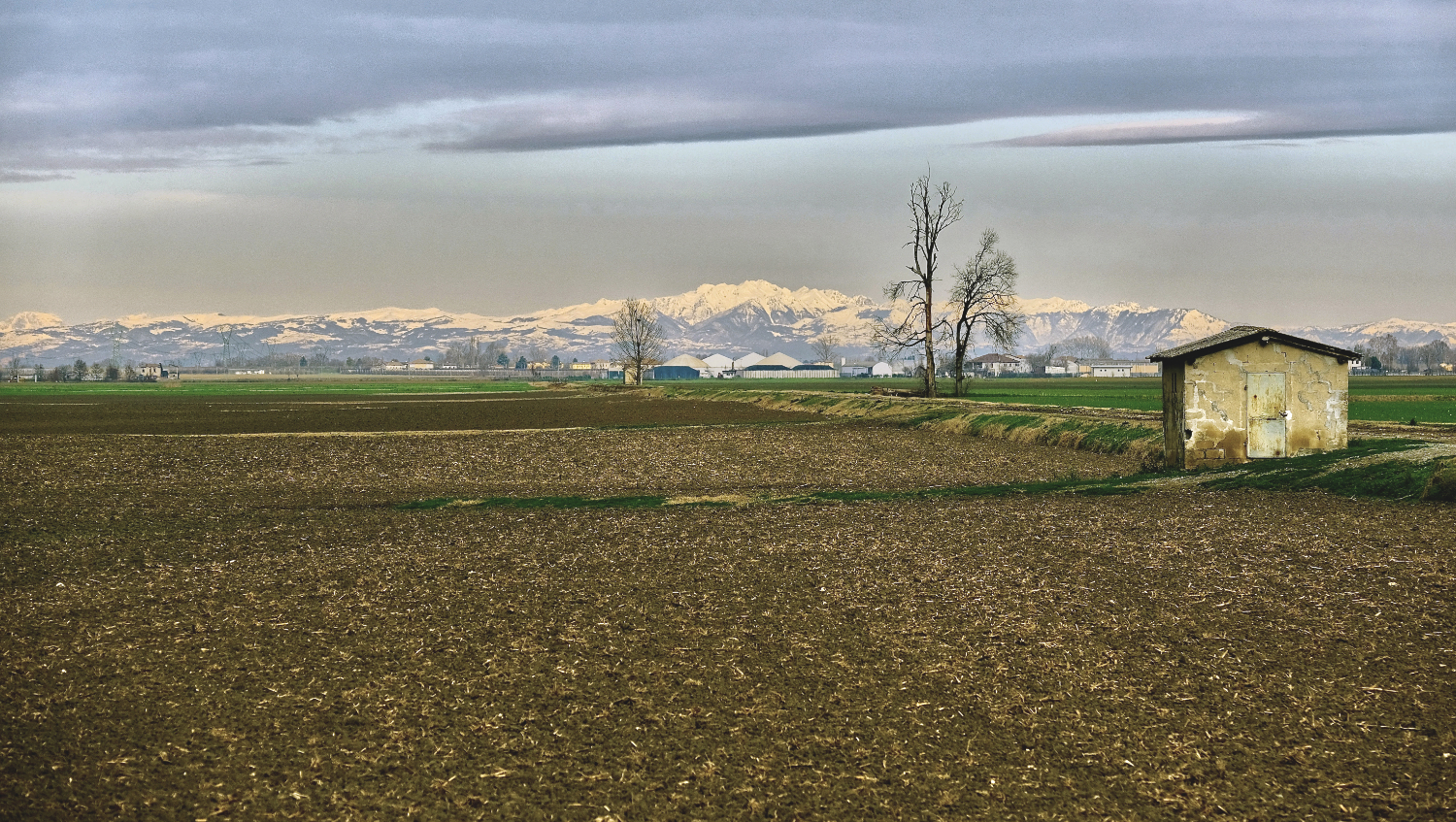 today 26/12/21 the Alps fly over Emilia ...
