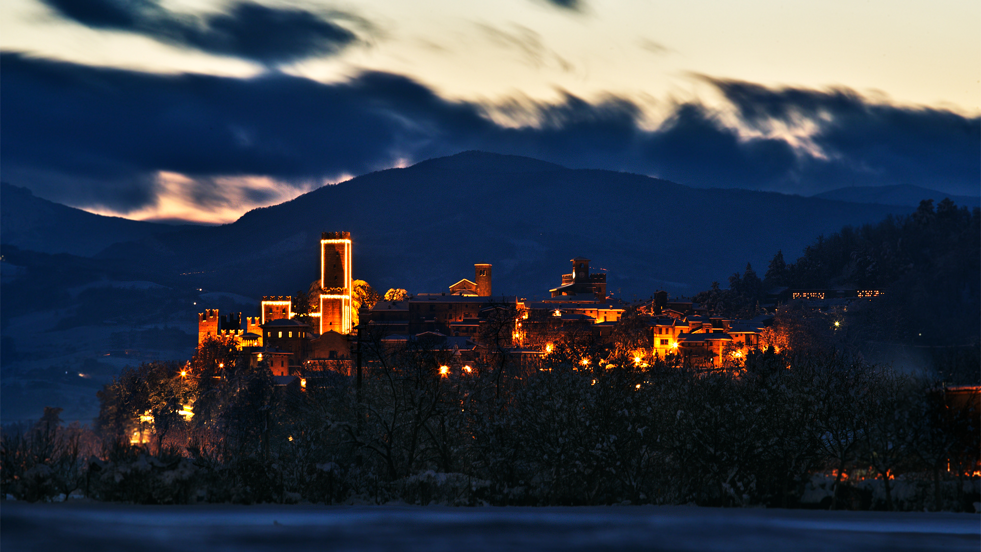 Castell'Arquato in blue hour...