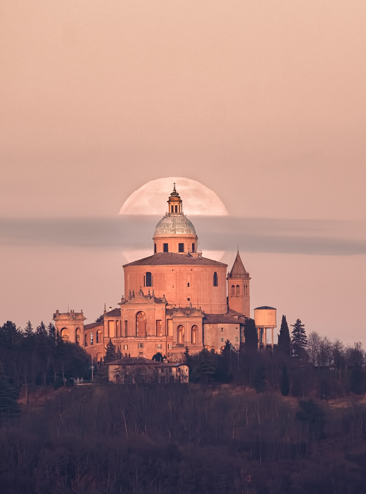 San Luca e luna...