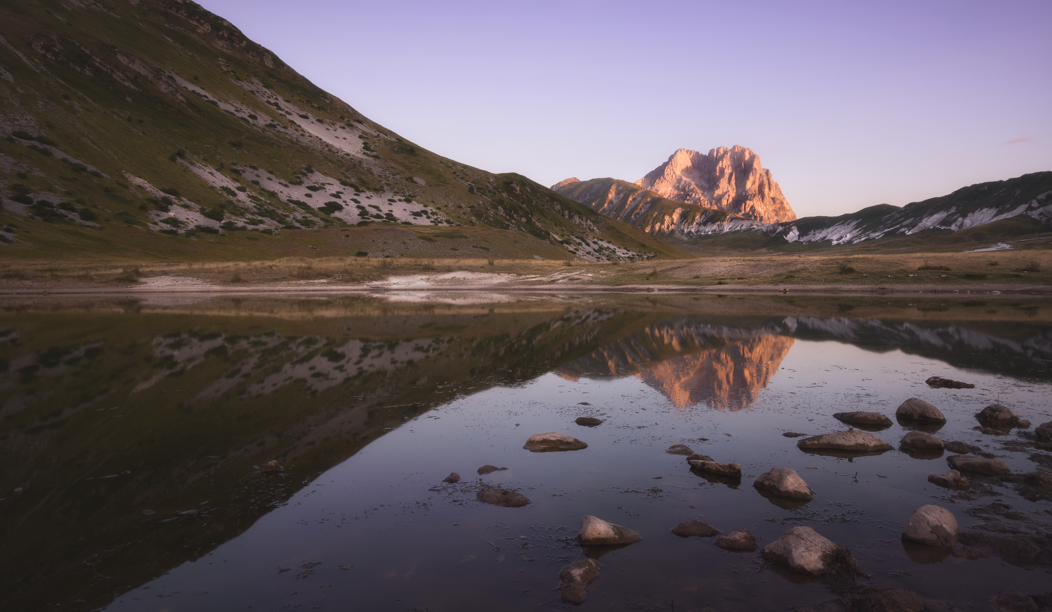The Gran Sasso is mirrored...