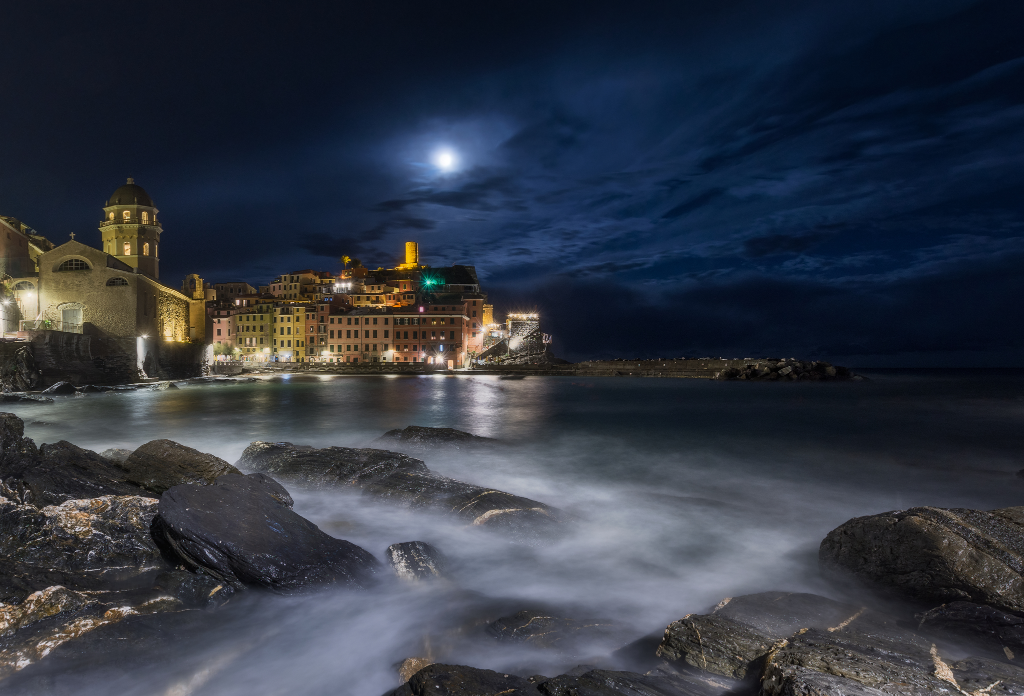 Nocturnal in Vernazza...