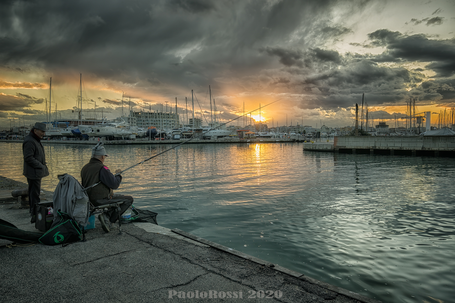 Pescatore al tramonto.....