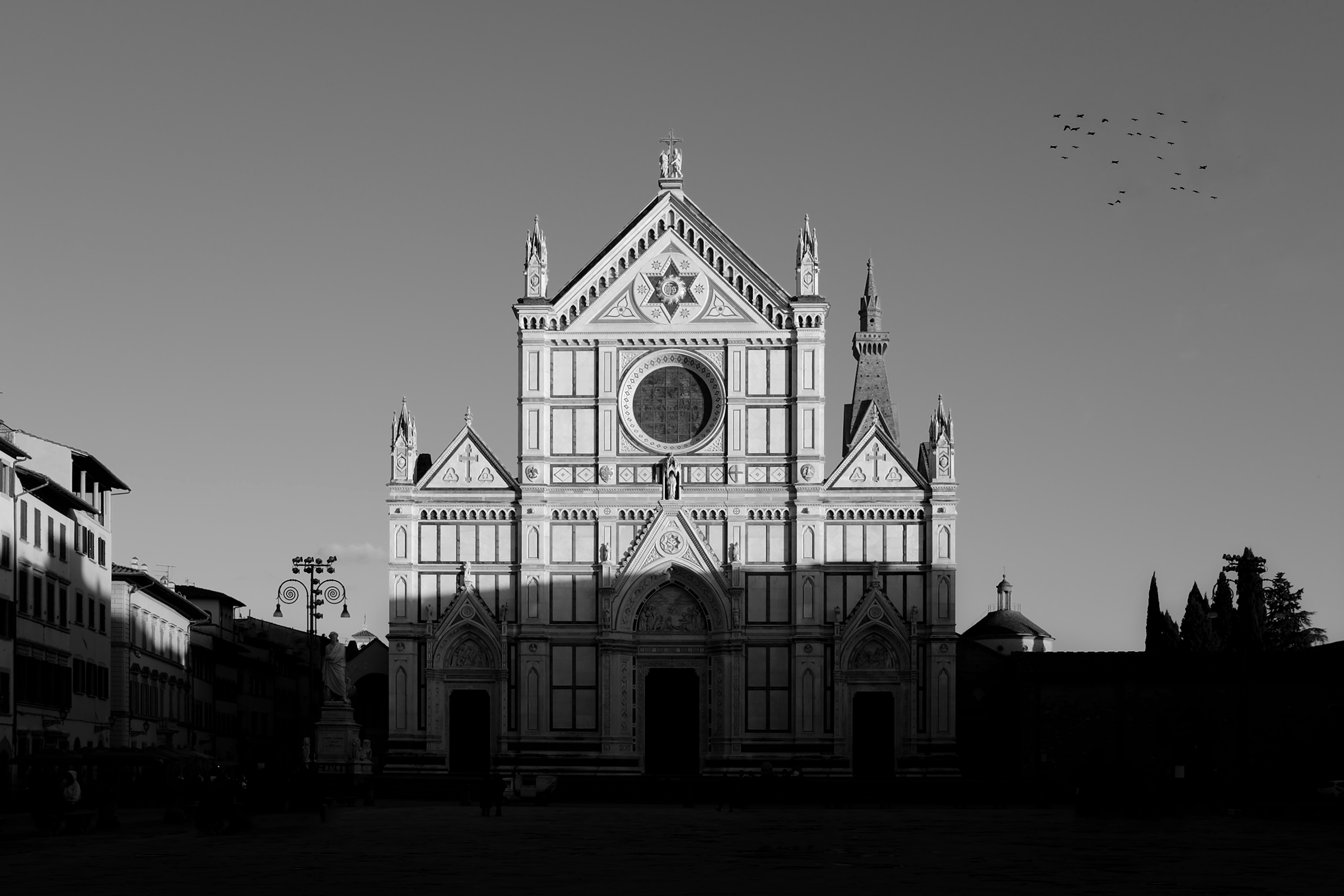 Santa Croce in bianco e nero...