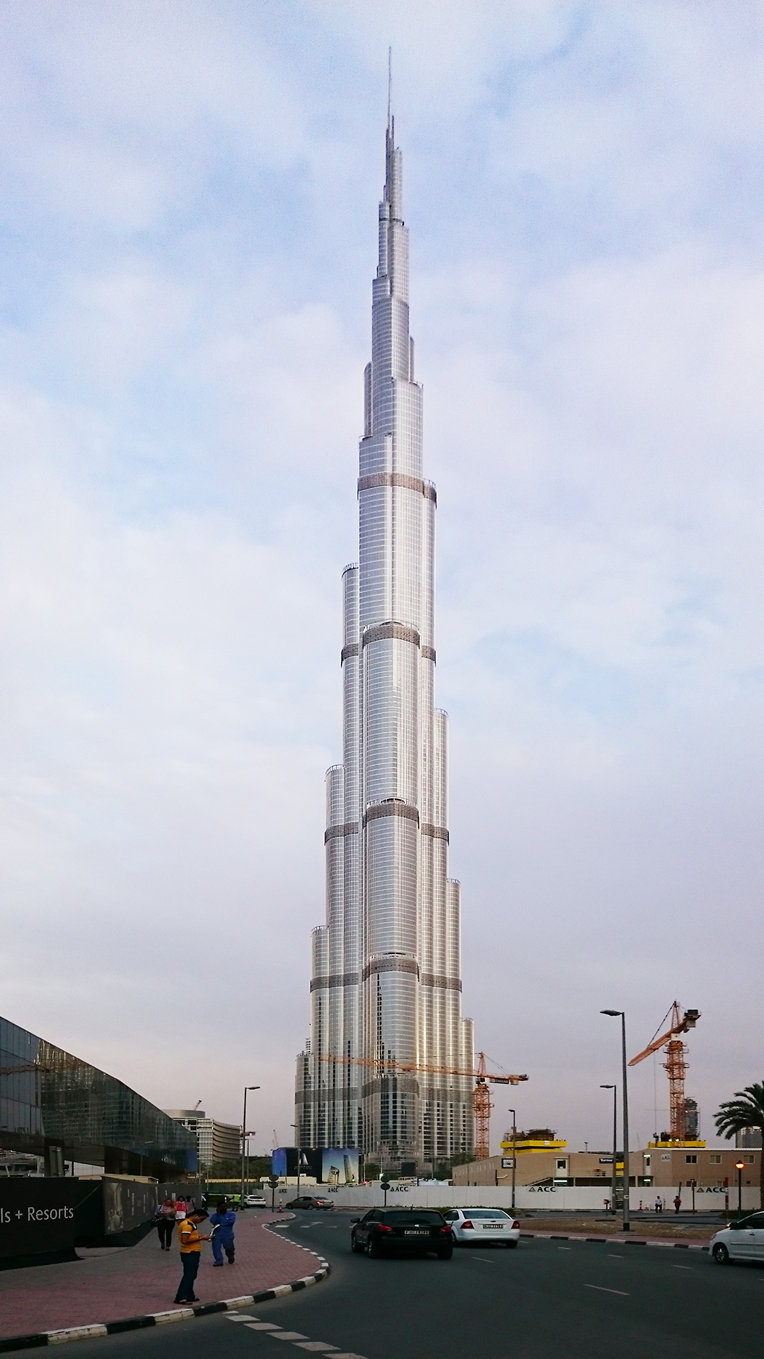 Burj Khalifa (Dubai)...