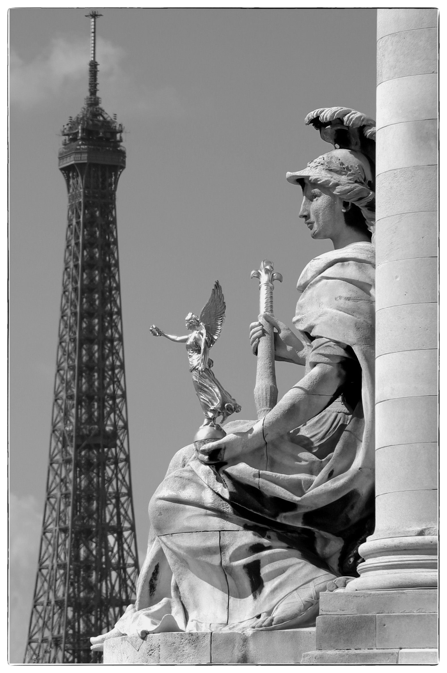 Parigi - in lontananza la torre Eiffel...