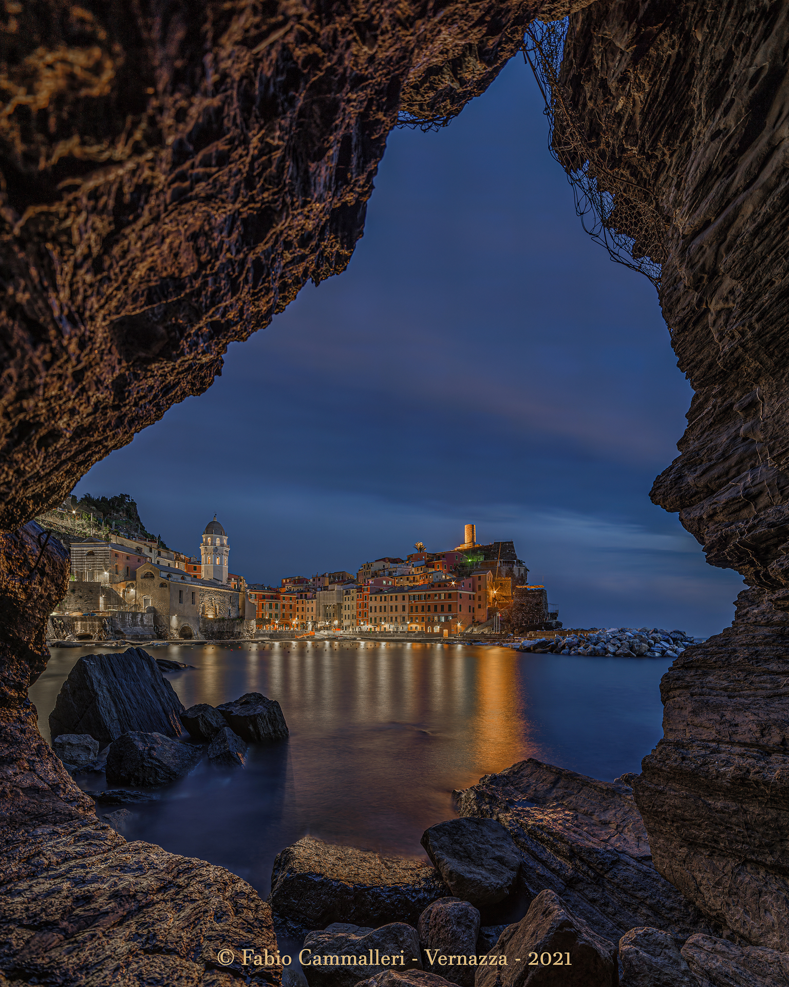 Vernazza Cave Now Blue...