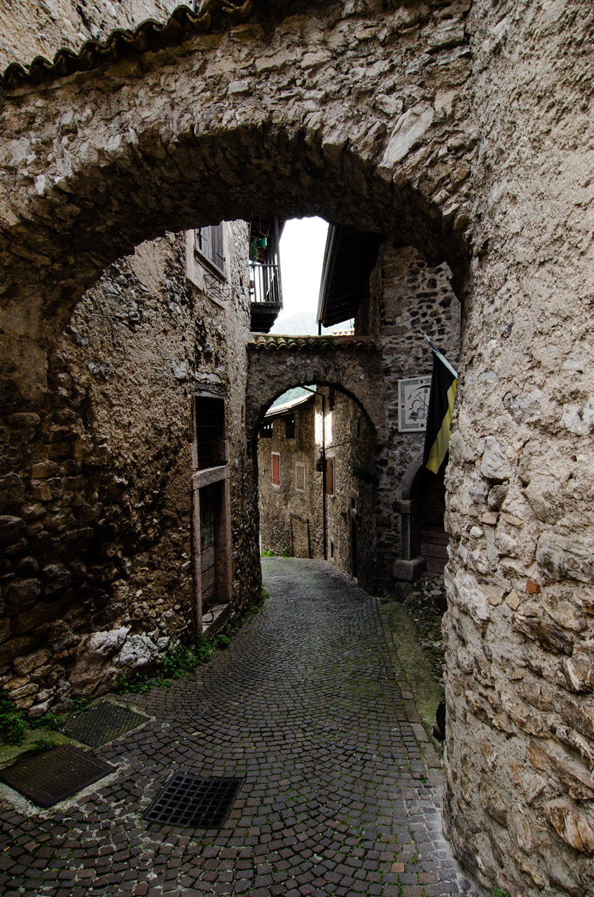 Borgo Canale di Tenno...