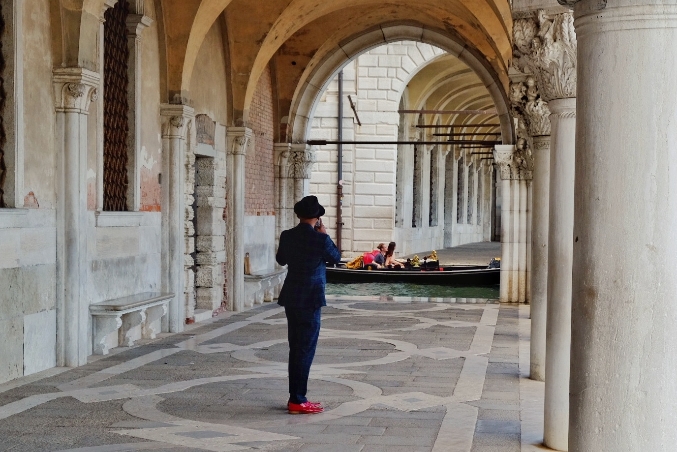 Red shoes in Venice...