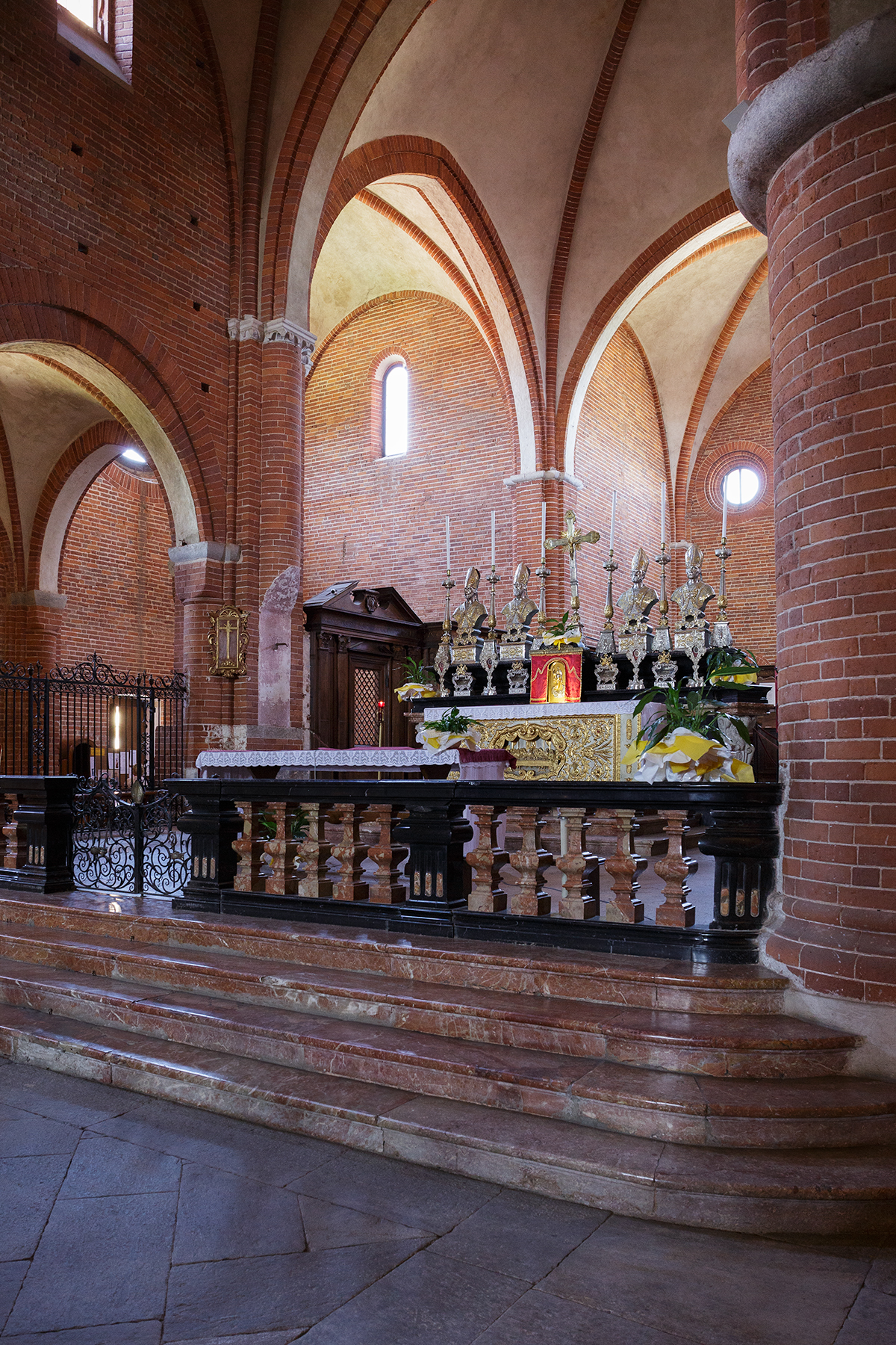 Altare Abbazia di Morimondo...