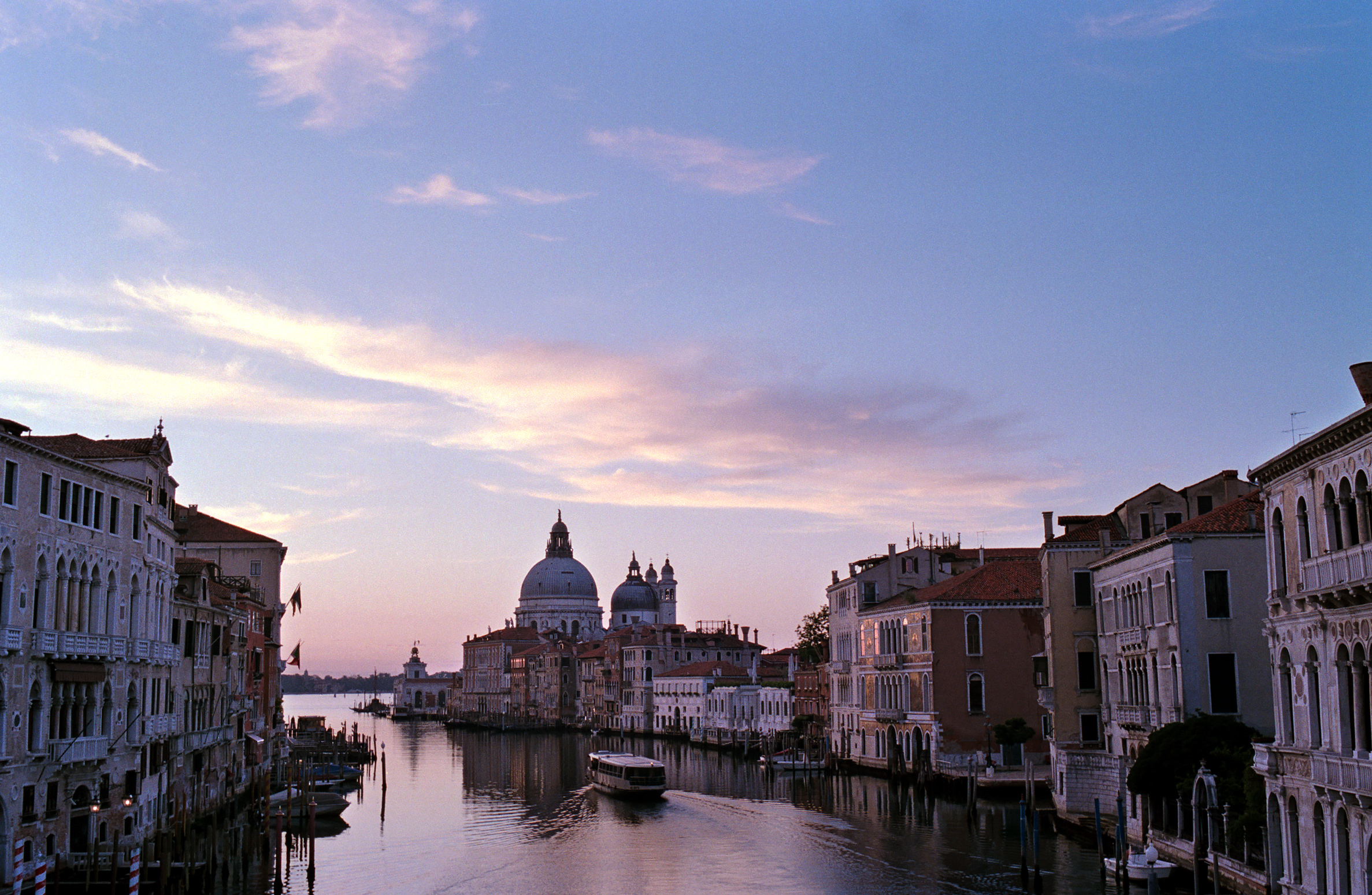 Prime luci su Venezia...