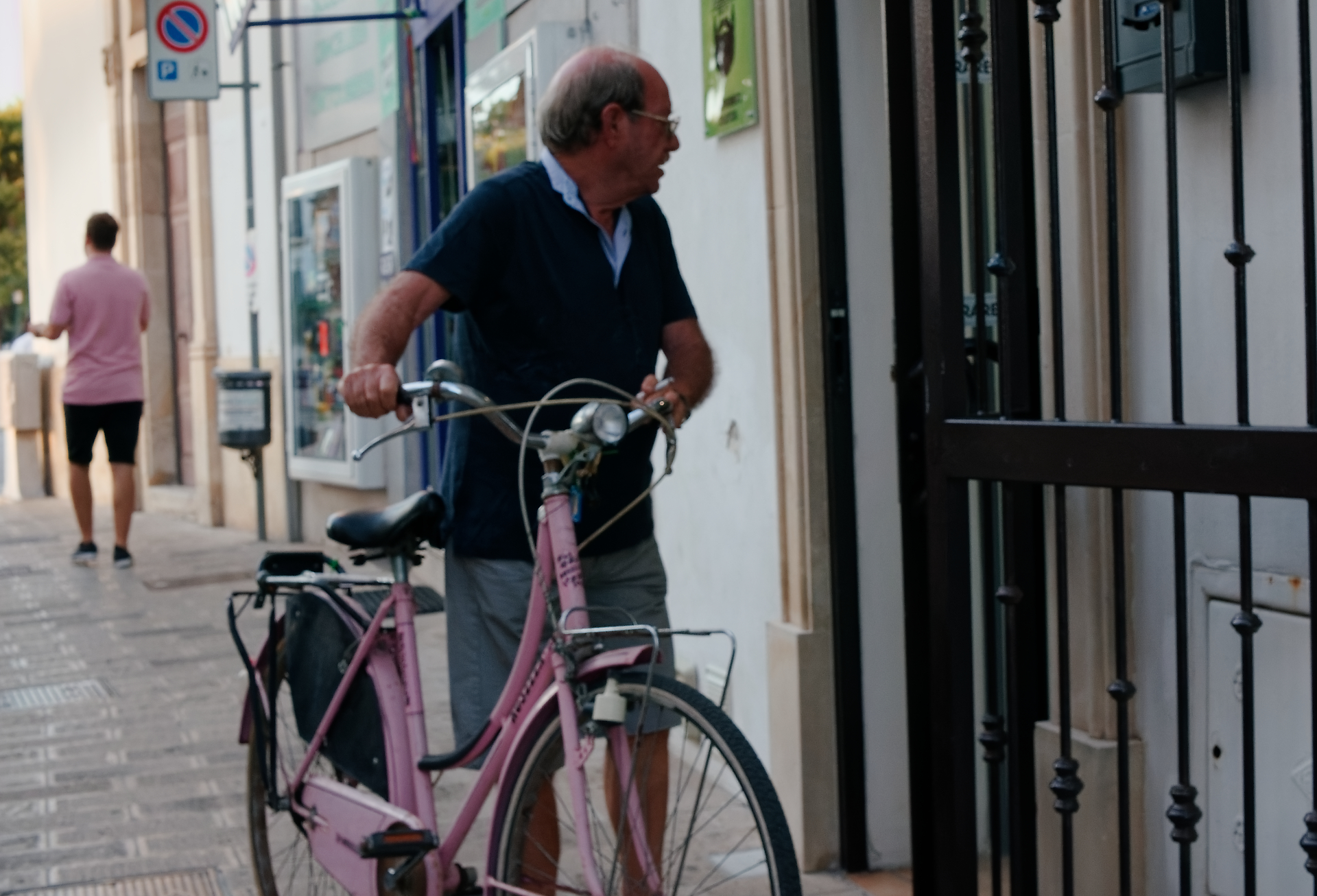 ciclista in rosa...