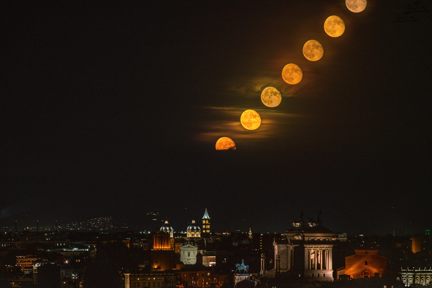 The moon over Rome...