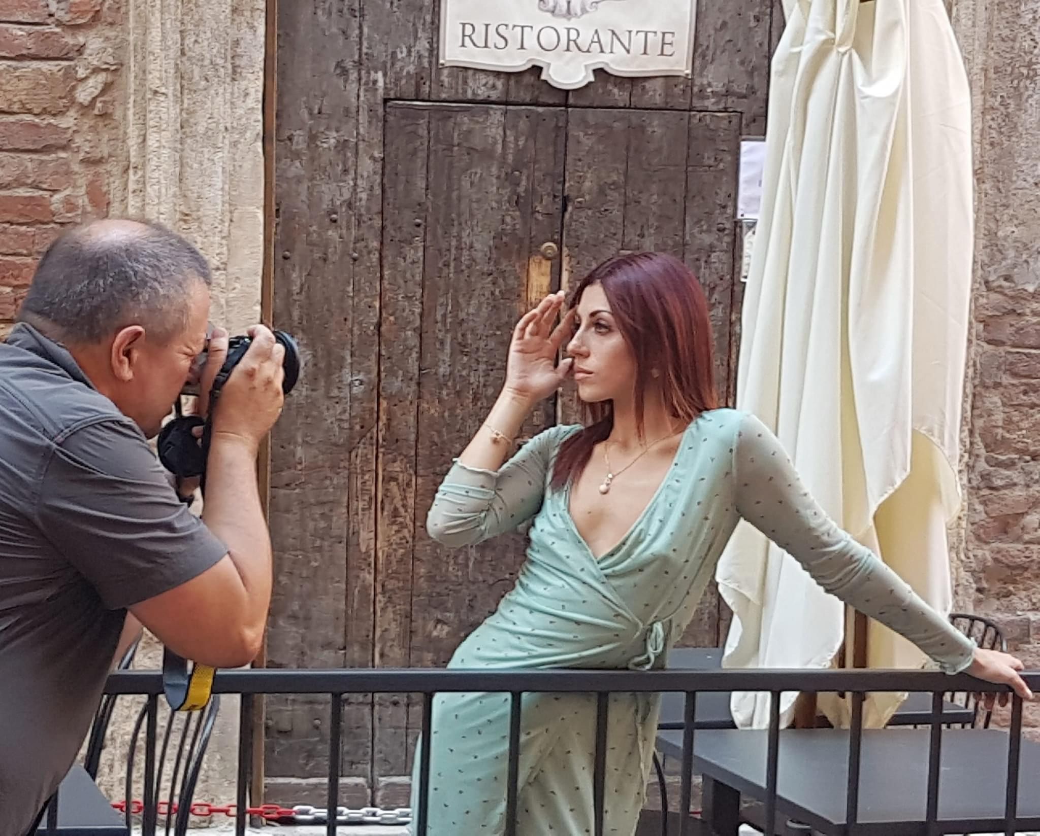 The diva and the photographer...
