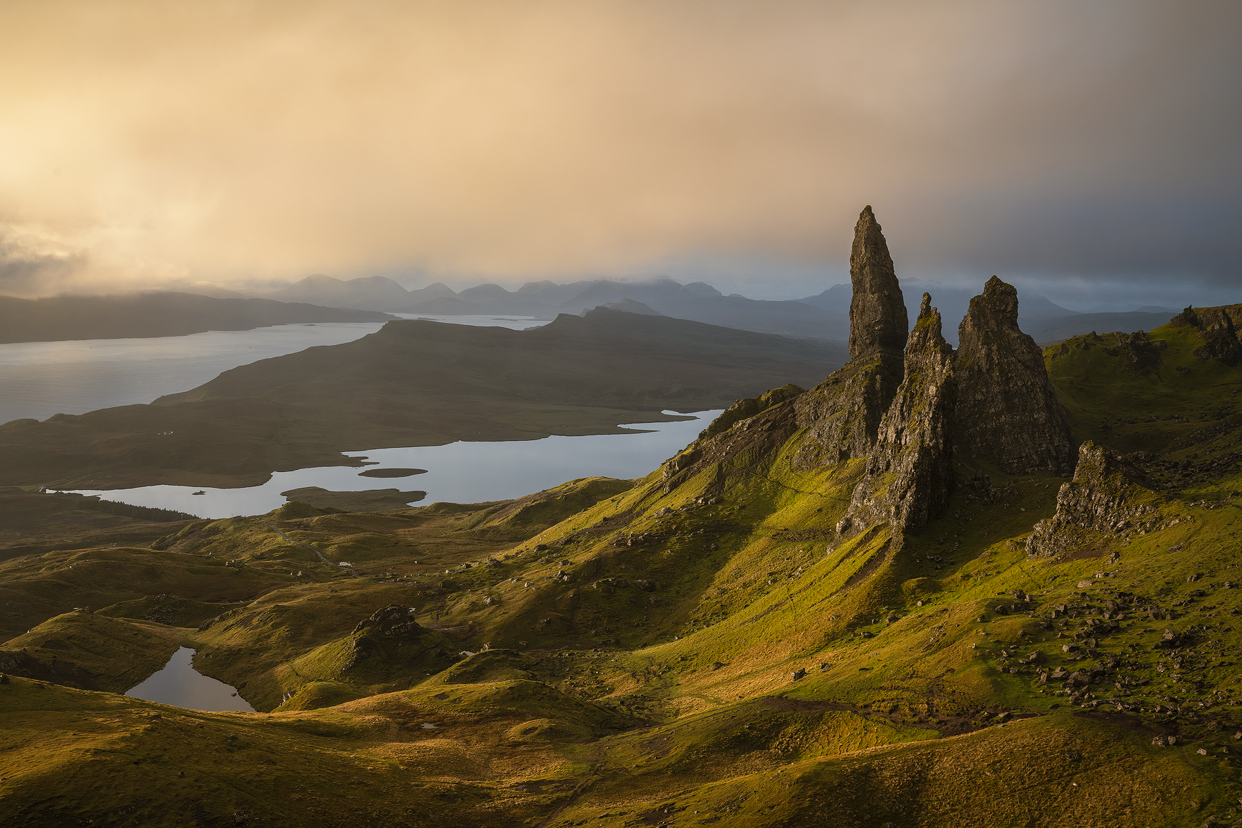 Sunrise with storr's old man...