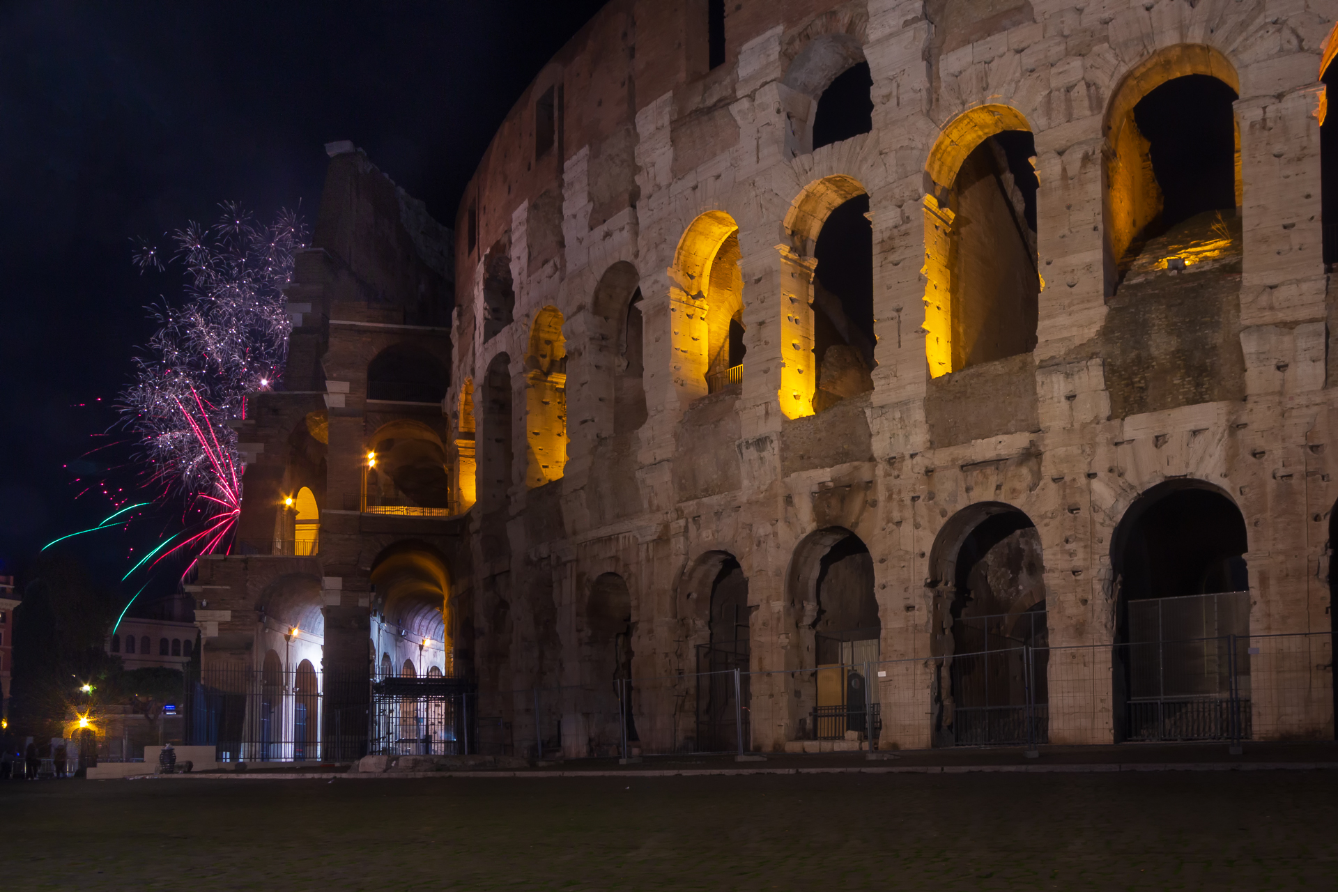 Fuochi al Colosseo...