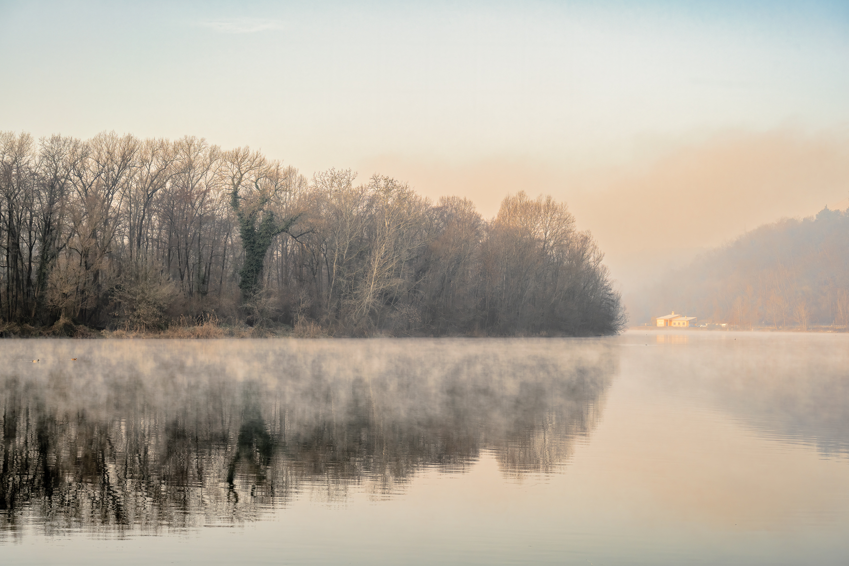 A winter morning on the river...