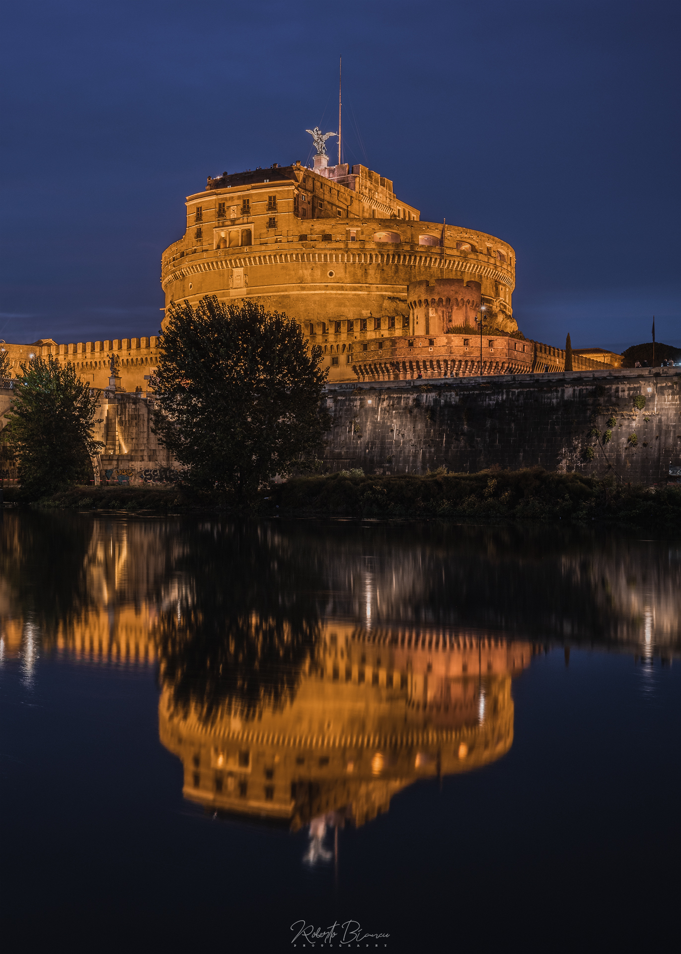 Mirroring Castel S. Angelo...