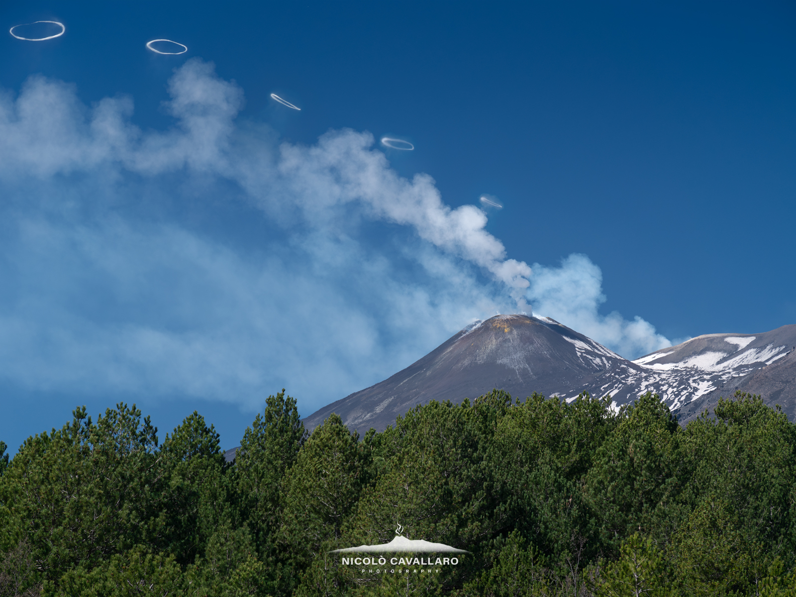 Etna - Volcanic vortex rings...